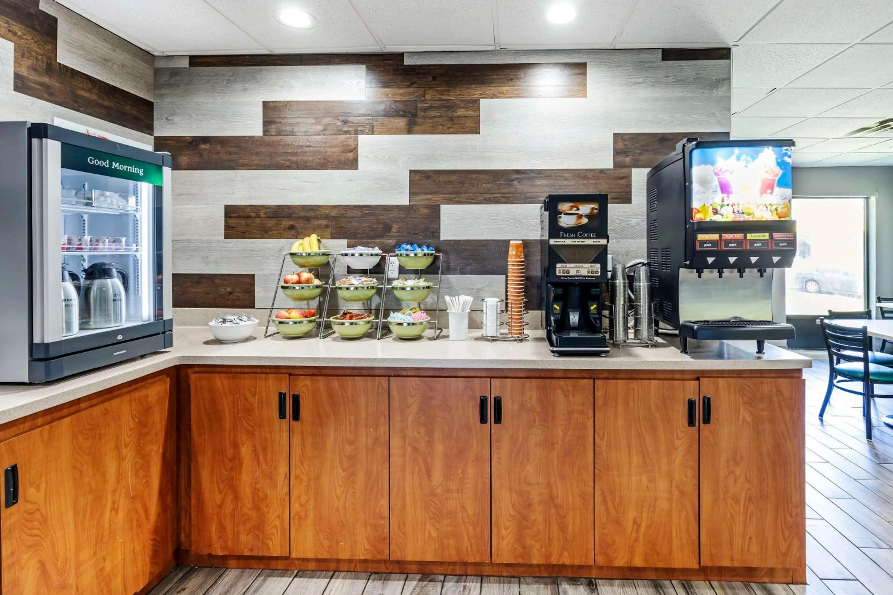 Breakfast in Quality Inn Clarksville - Exit 11