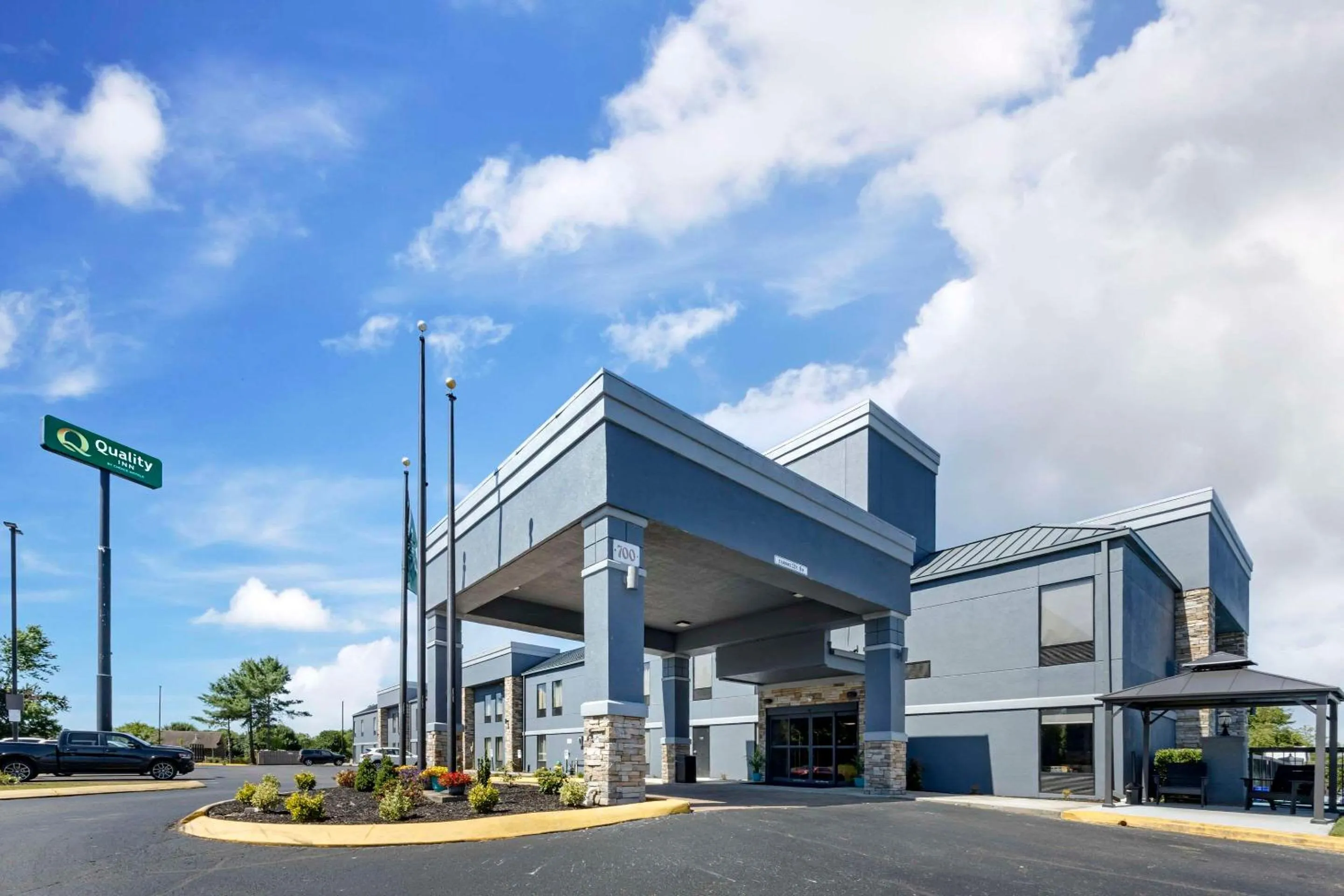 Property building in Quality Inn Clarksville - Exit 11