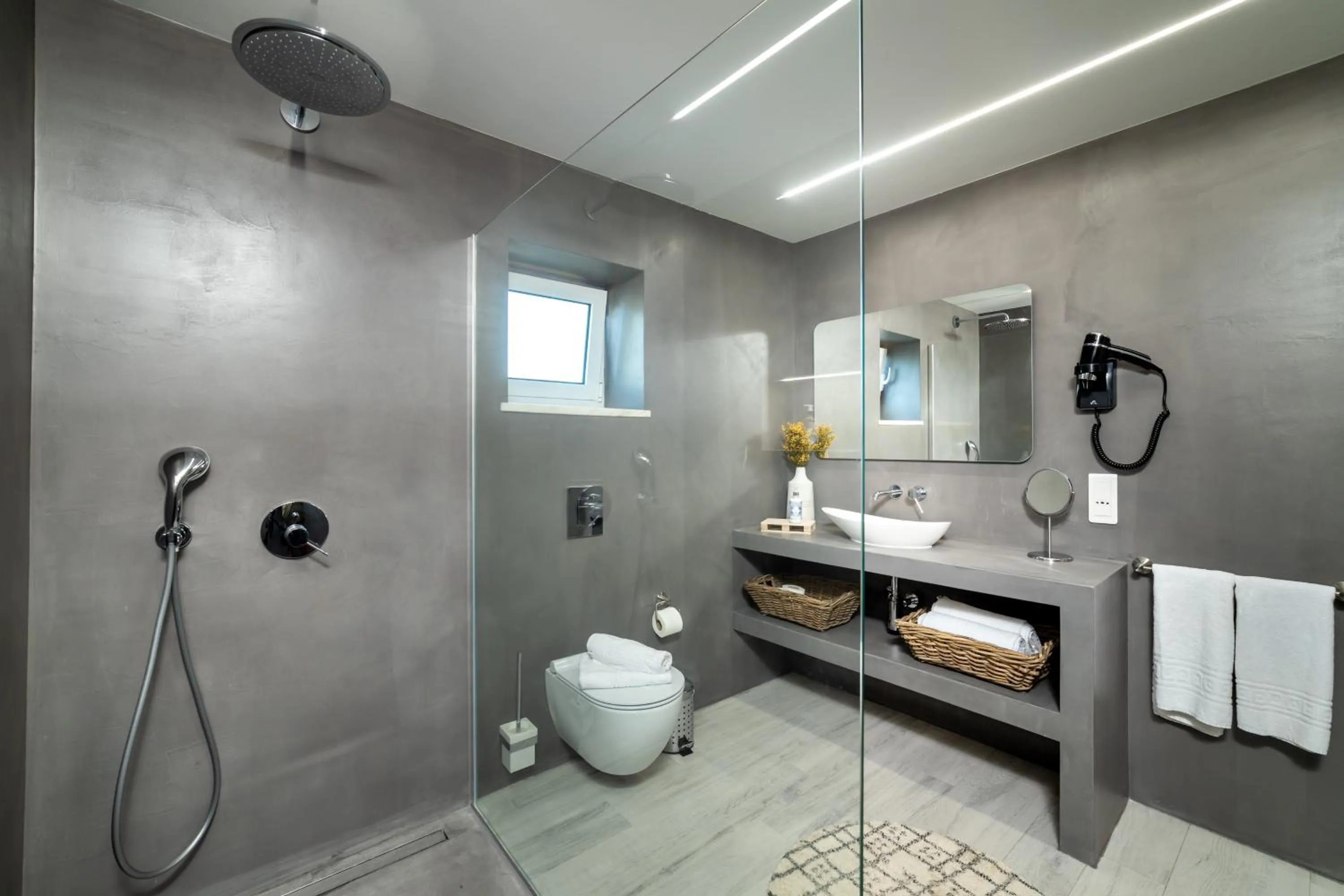 Toilet in Monte Das Alpenduradas