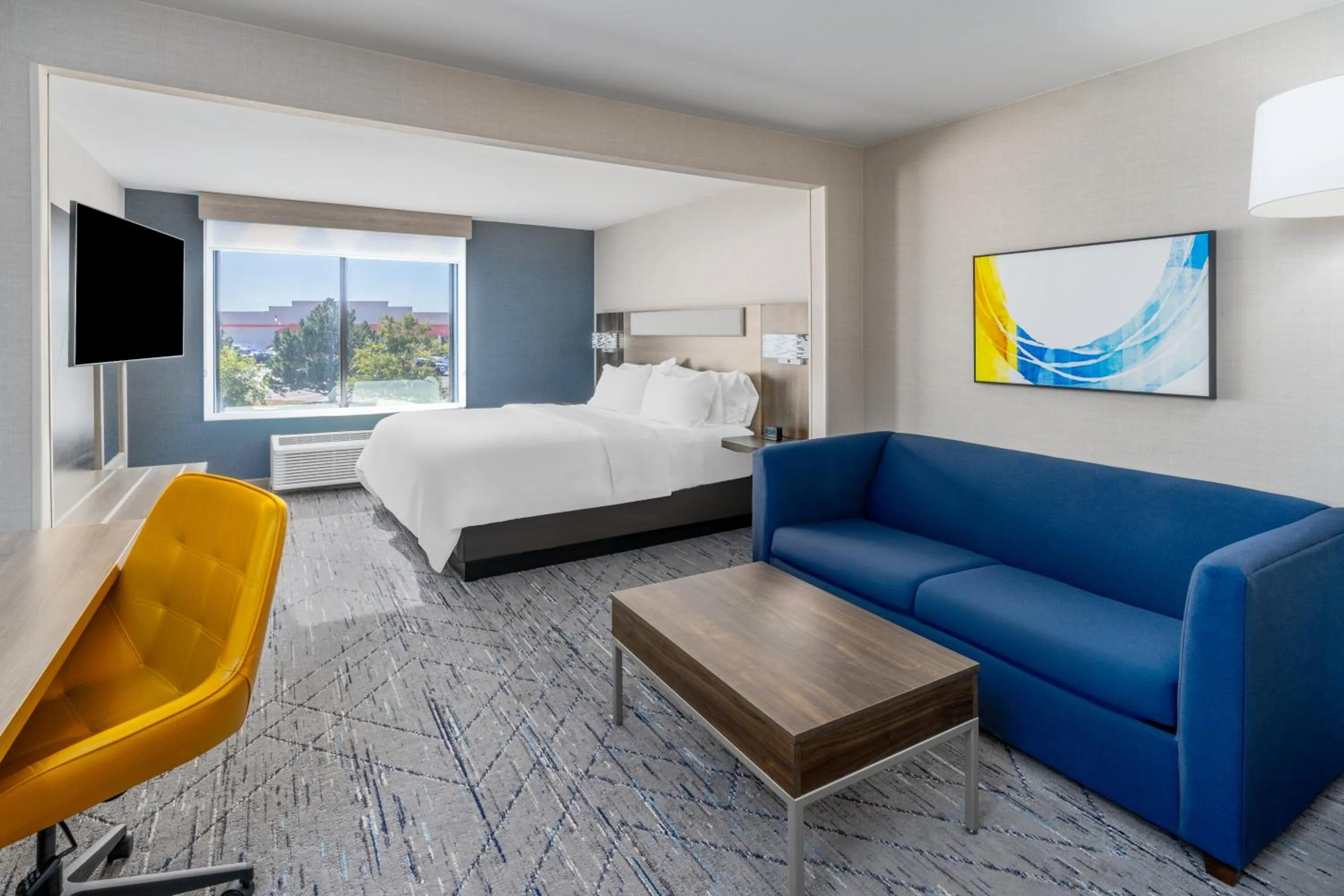 Bed in Holiday Inn Express Hotel & Suites Cheyenne by IHG