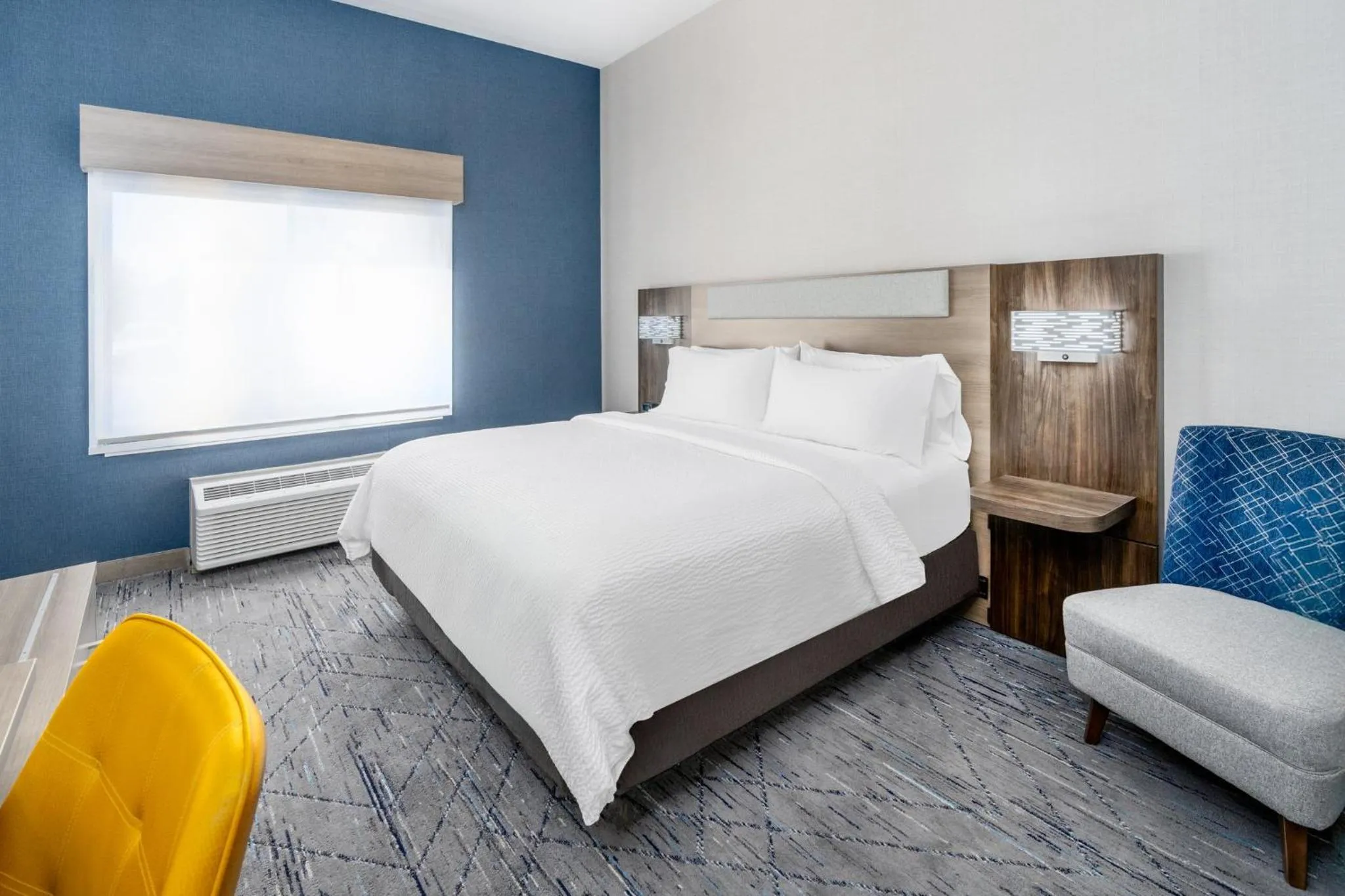Photo of the whole room, Bed in Holiday Inn Express Hotel & Suites Cheyenne by IHG