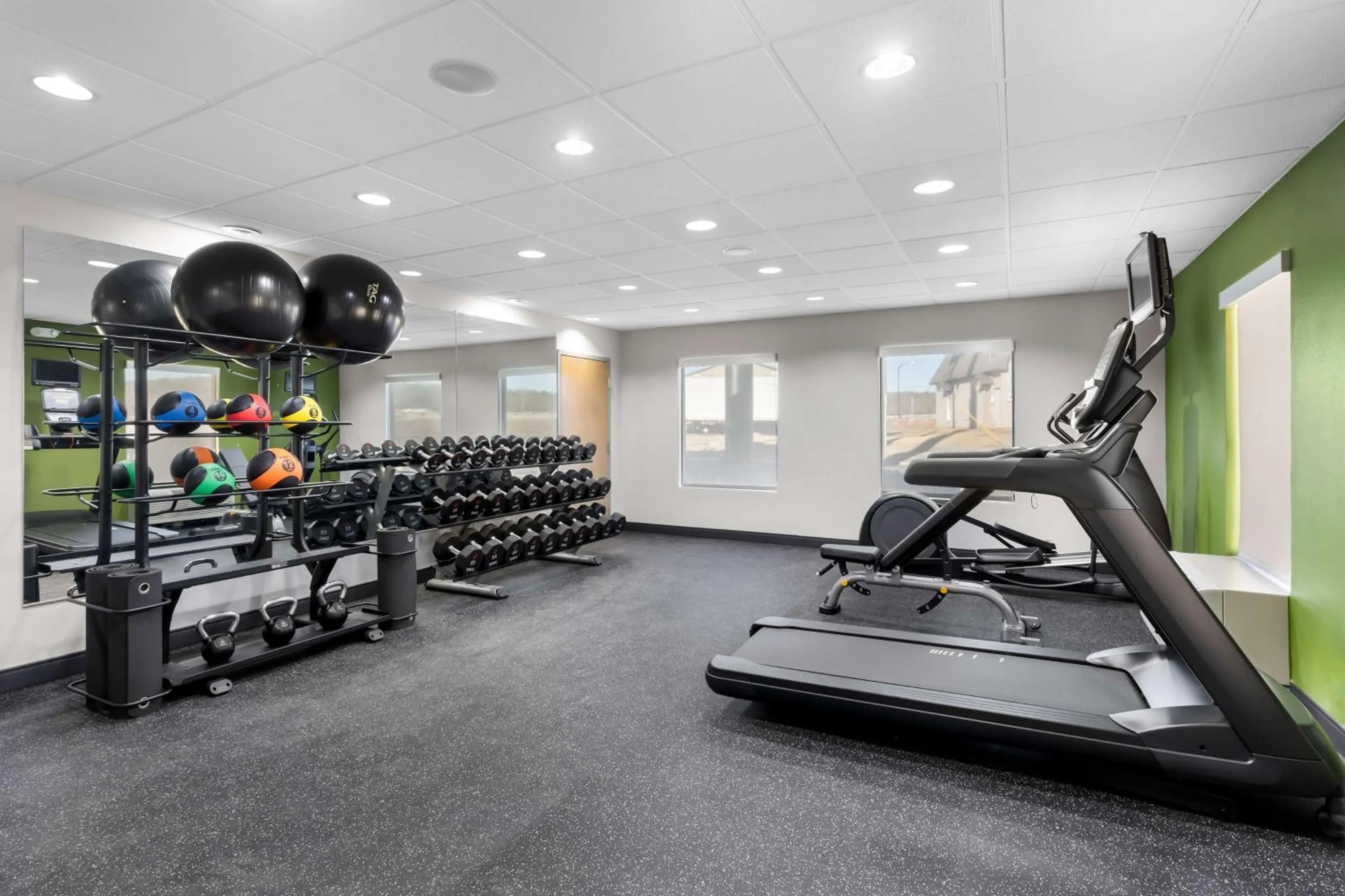 Fitness centre/facilities in Spark by Hilton Calhoun