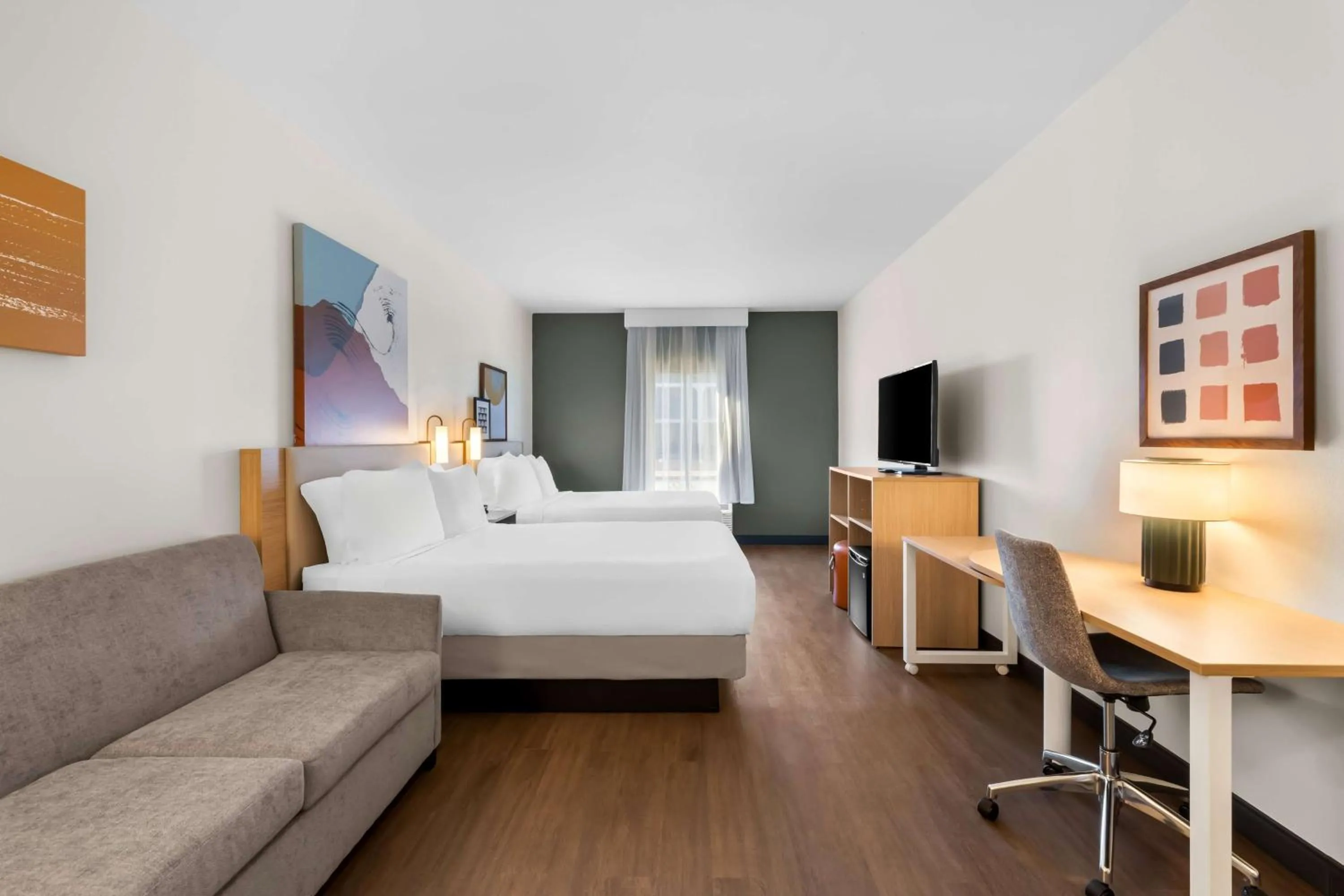 Bedroom, Bed in Baymont by Wyndham Calhoun