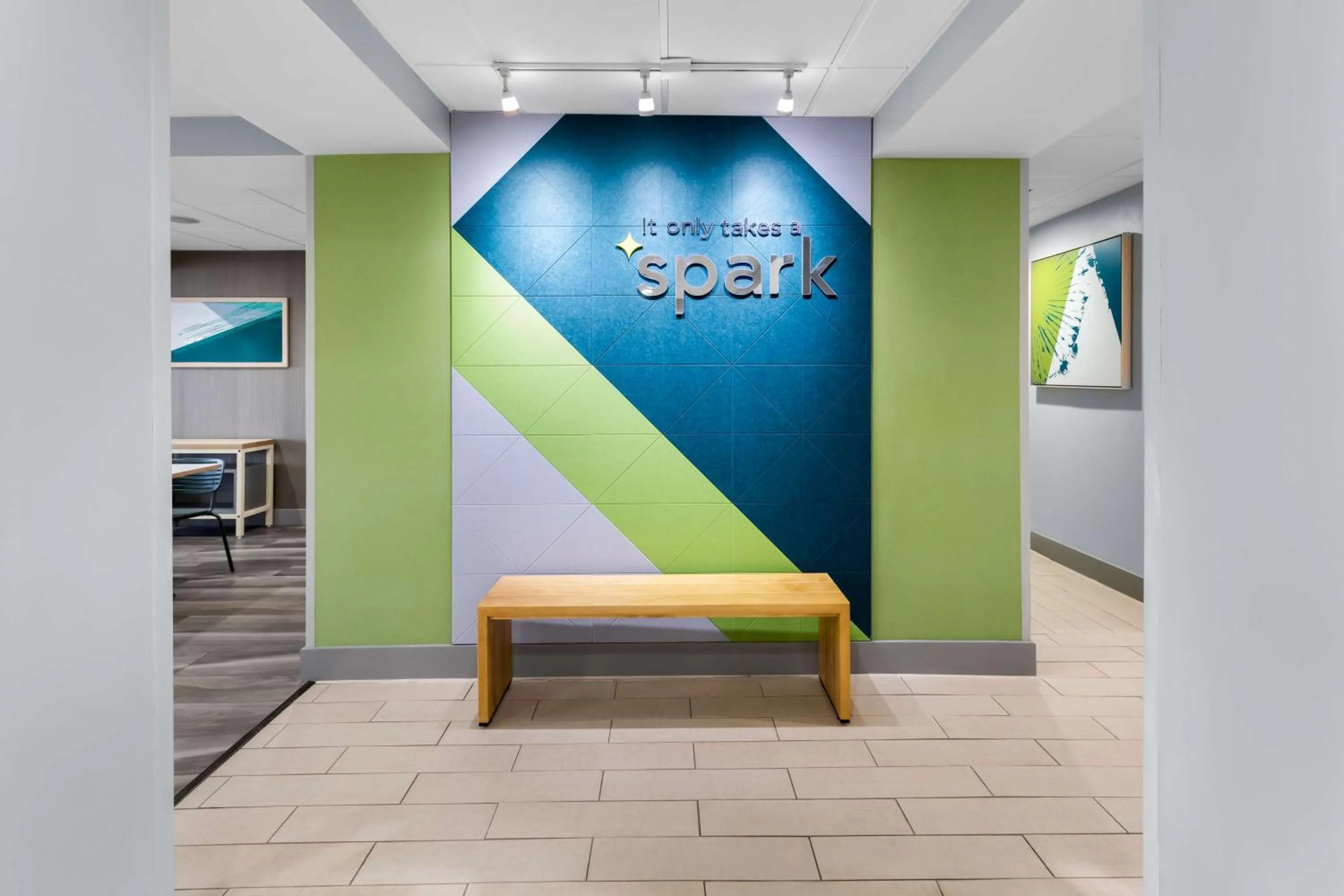 Lobby or reception in Spark by Hilton Calhoun