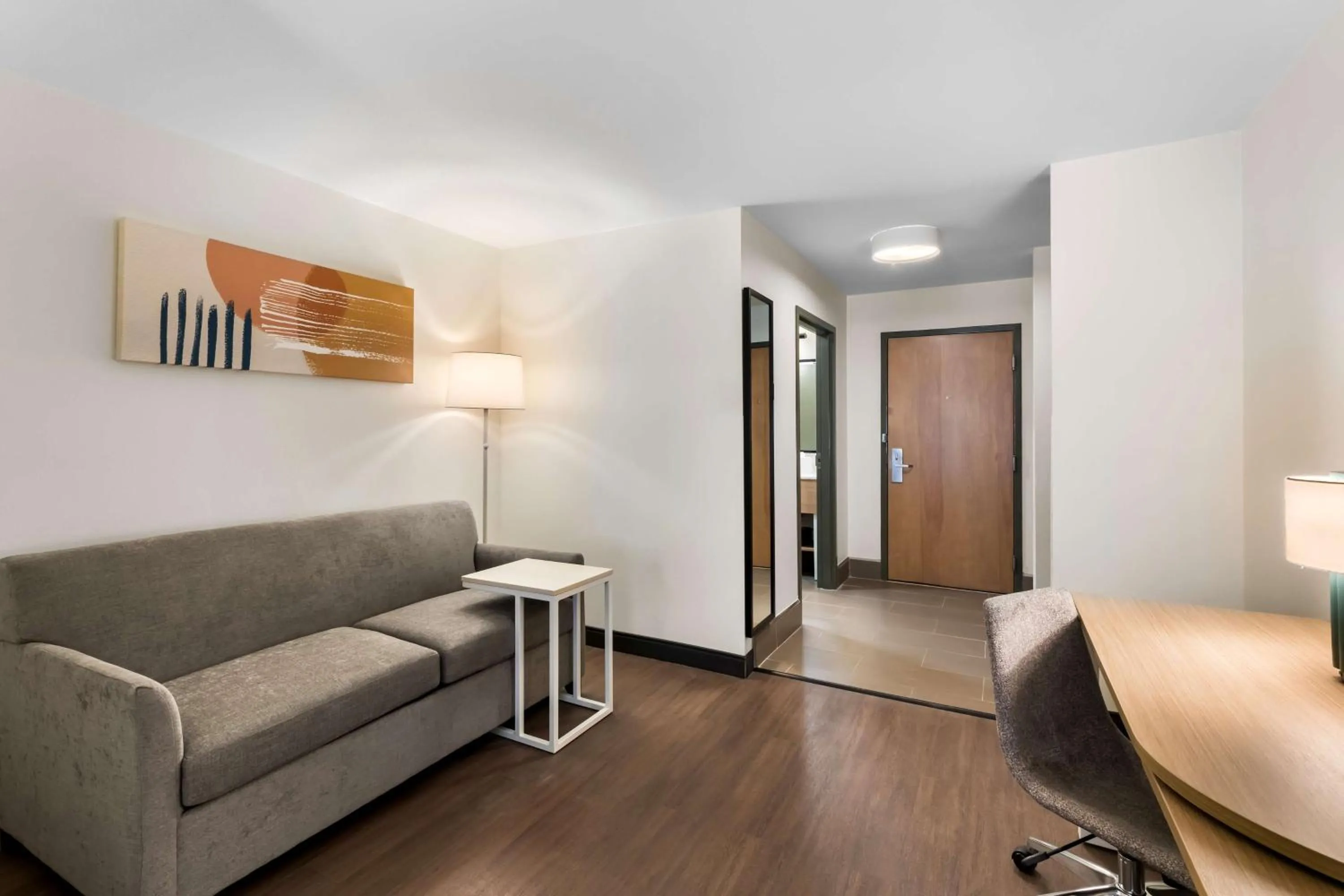 Living room in Baymont by Wyndham Calhoun