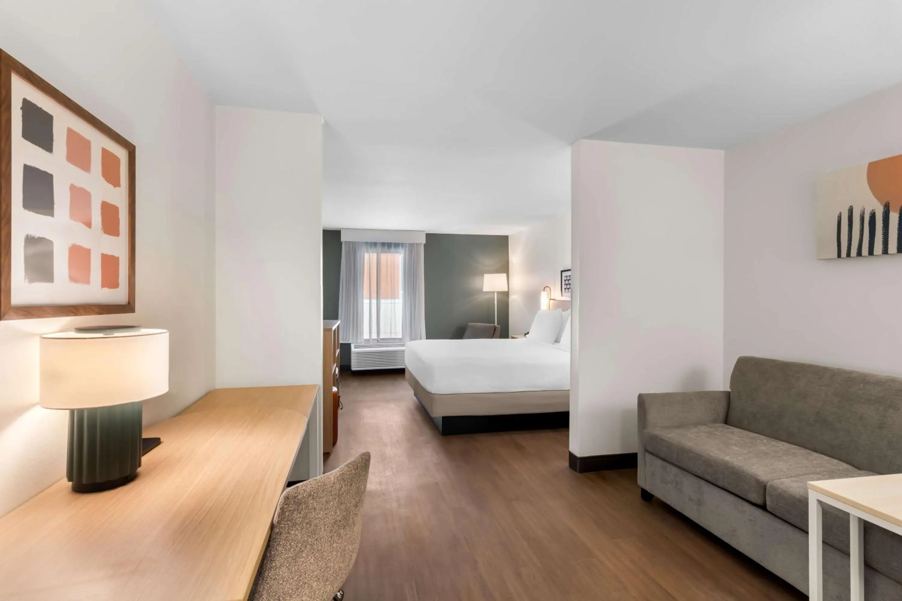 Bedroom, Bed in Baymont by Wyndham Calhoun