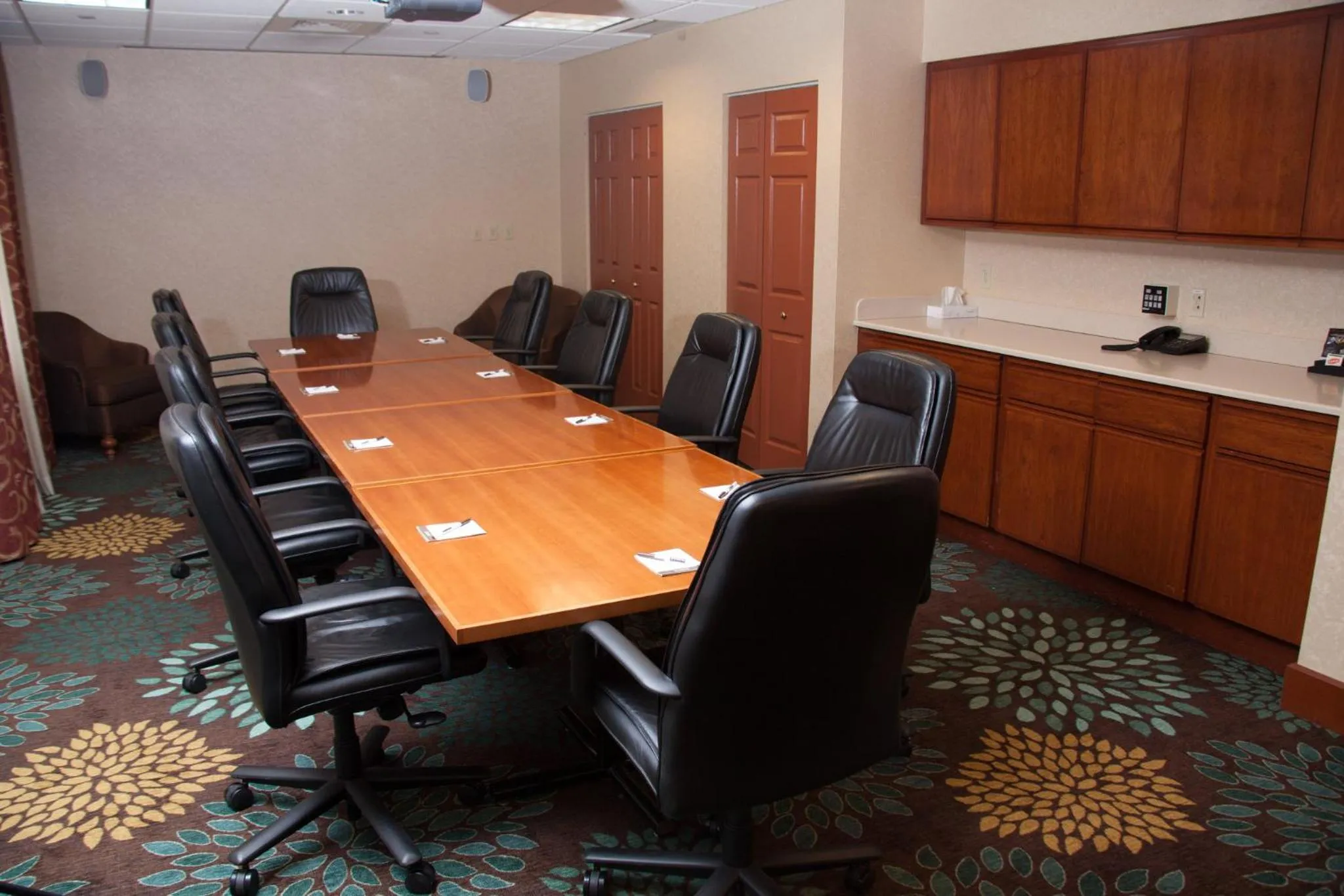 Meeting/conference room in Staybridge Suites Corning by IHG
