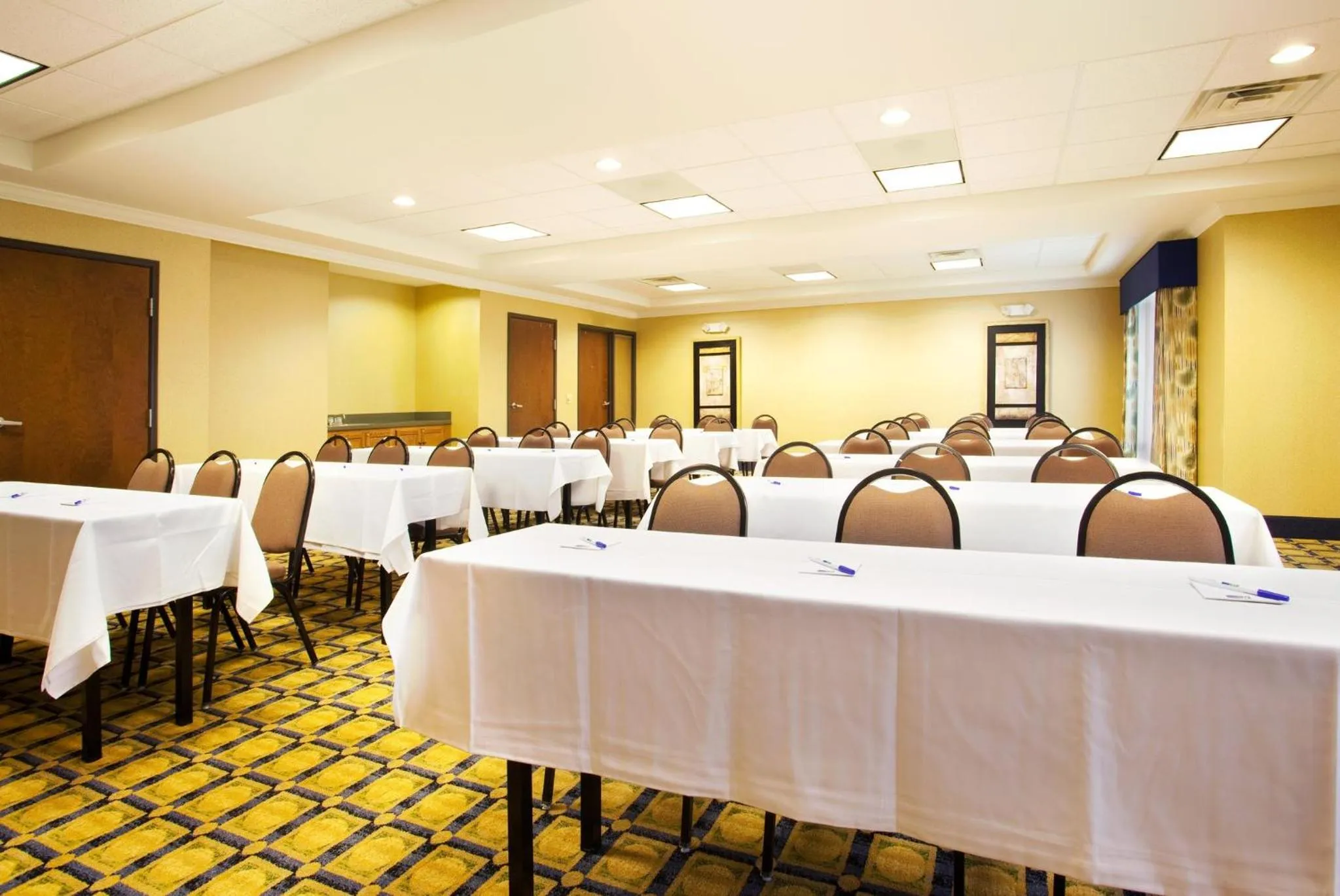 Meeting/conference room in Holiday Inn Express Hotel & Suites Chicago South Lansing by IHG