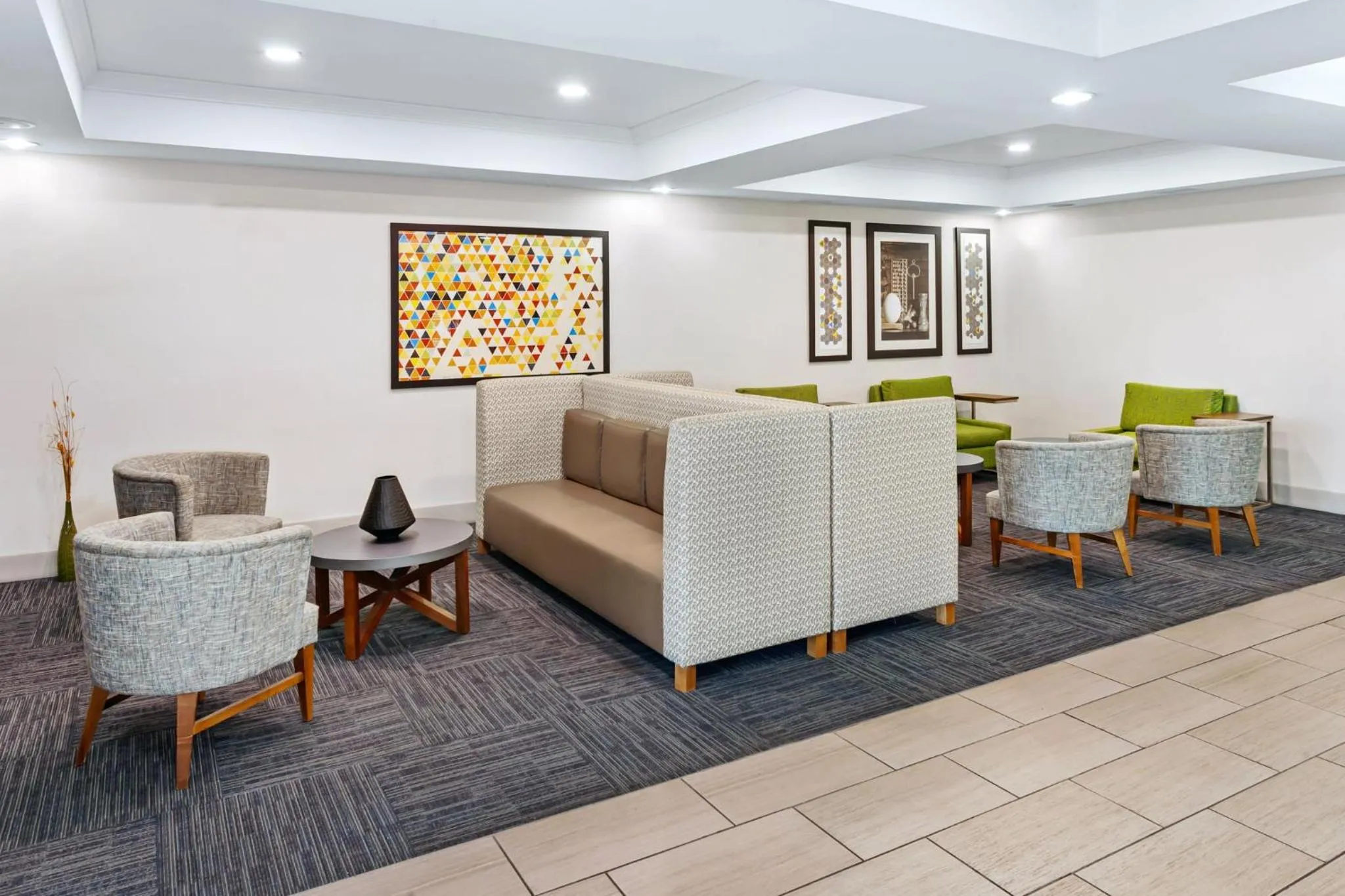 Property building in Holiday Inn Express Hotel & Suites Chicago South Lansing by IHG