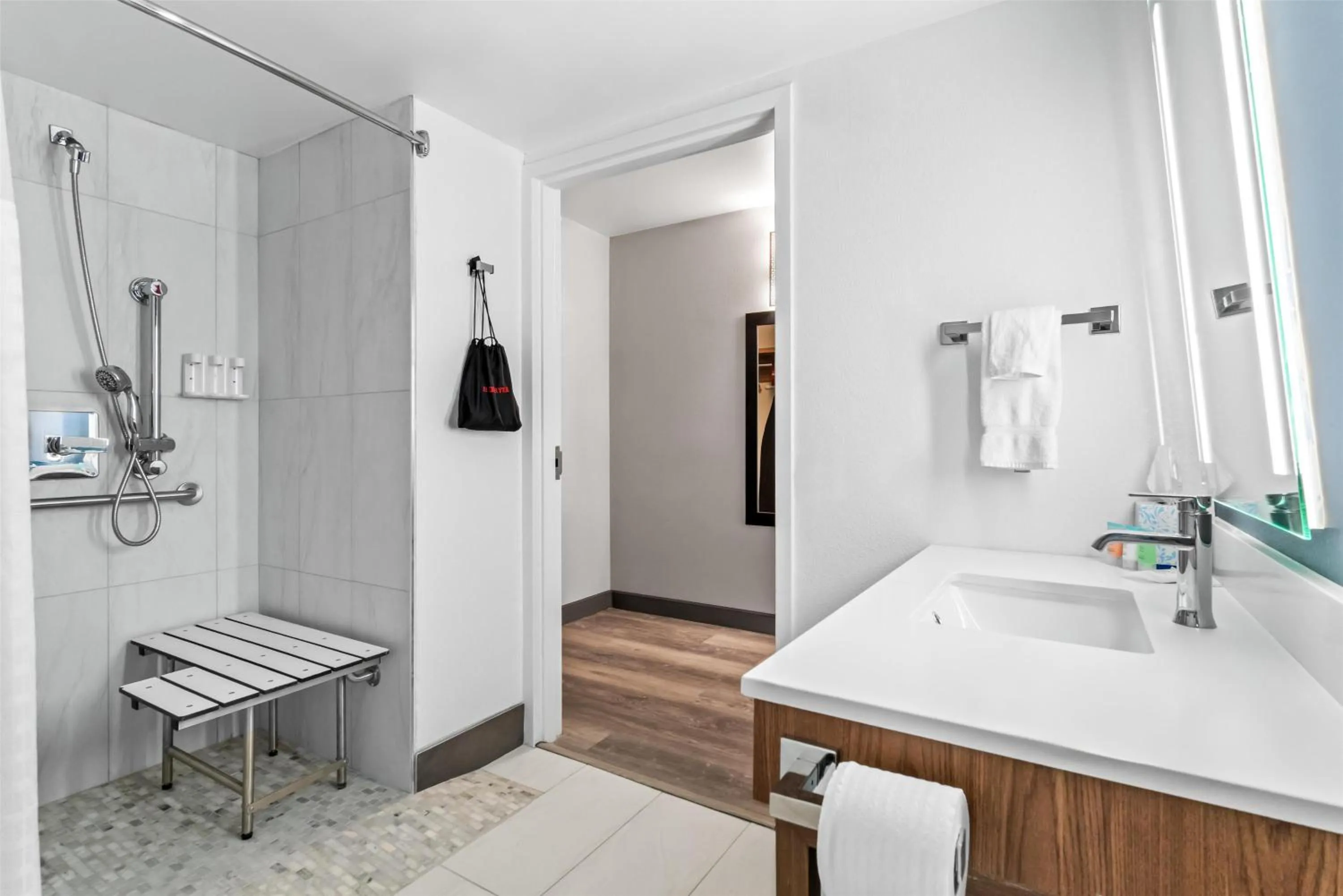 Bathroom in Red Lion Hotel Cheyenne