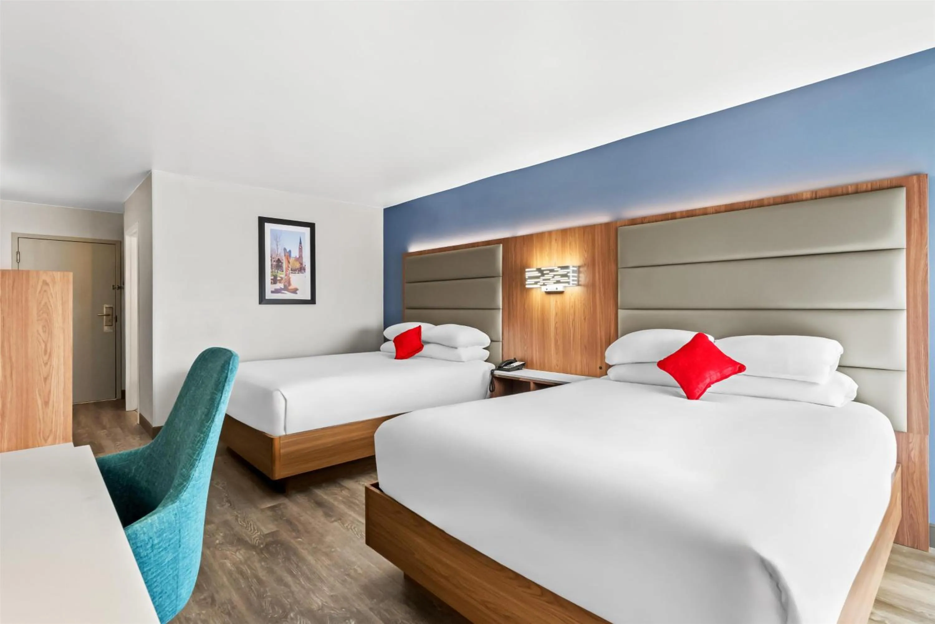 Bedroom, Bed in Red Lion Hotel Cheyenne