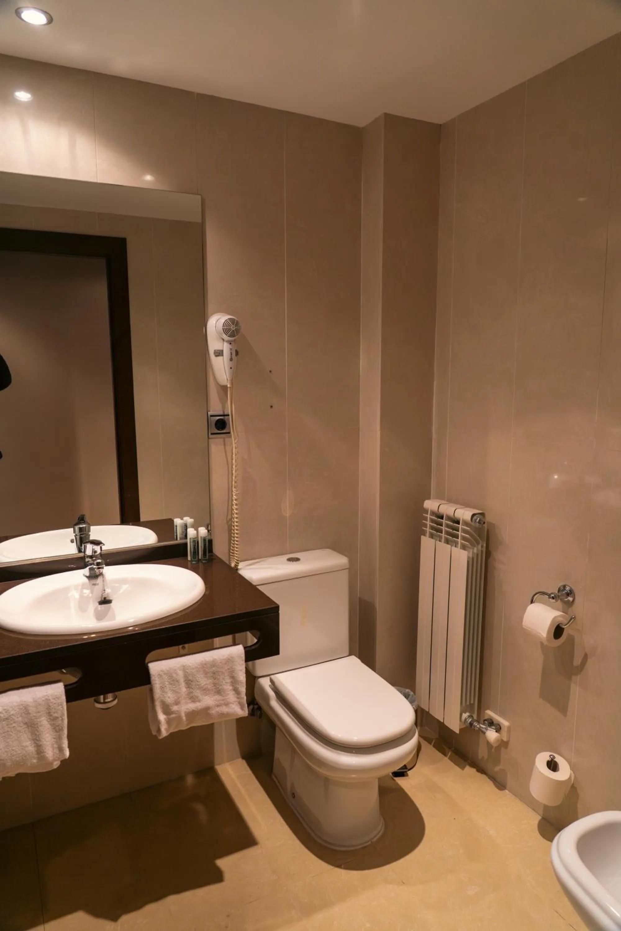 Bathroom in SNÖ Hotel Ciudad de Sabiñánigo