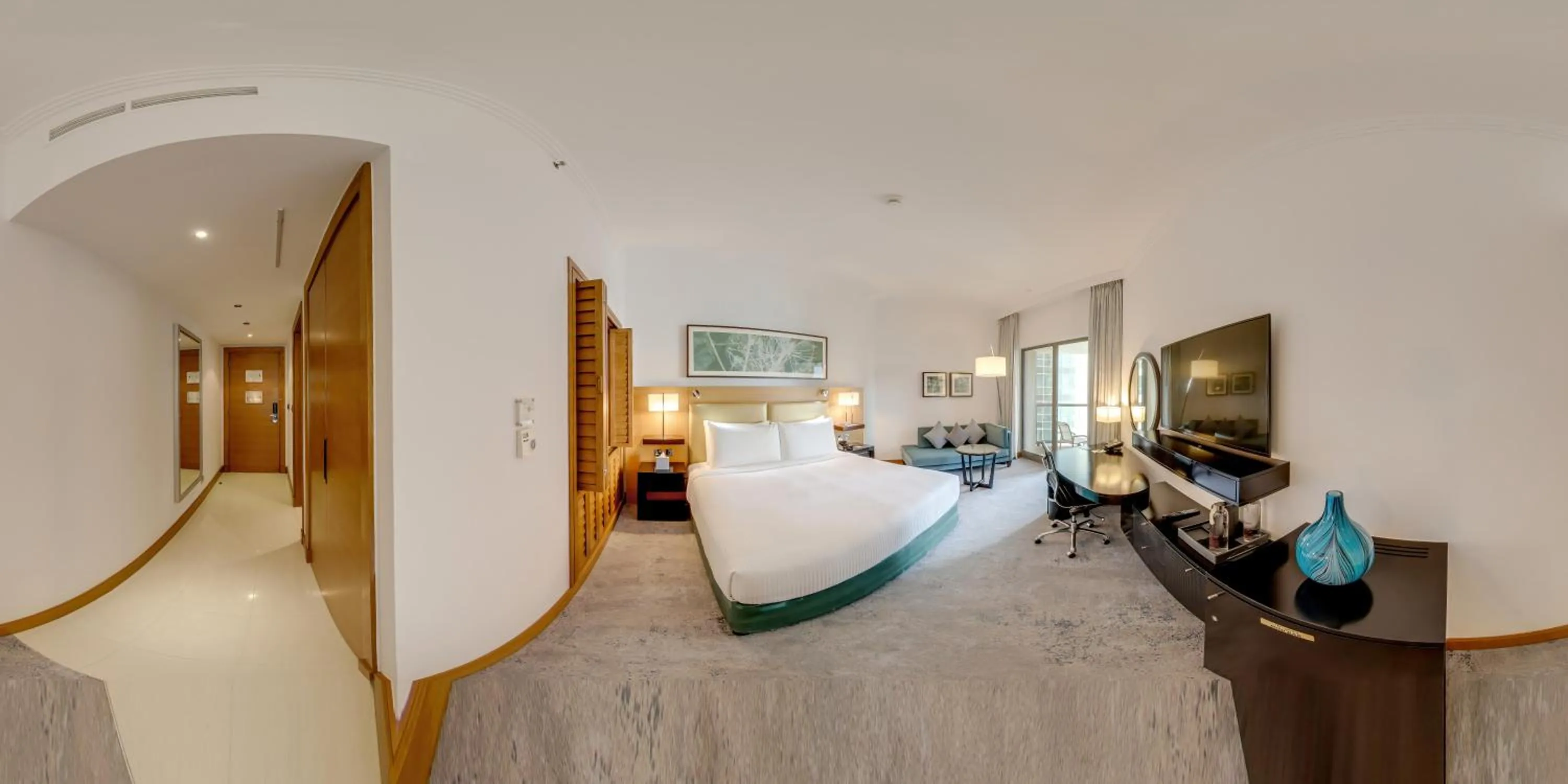 Bed in Mövenpick Hotel Jumeirah Beach