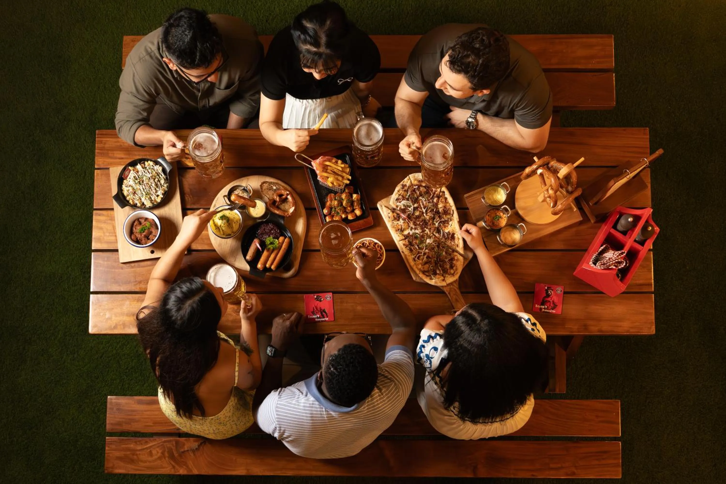 Restaurant/places to eat in Mövenpick Hotel Jumeirah Beach