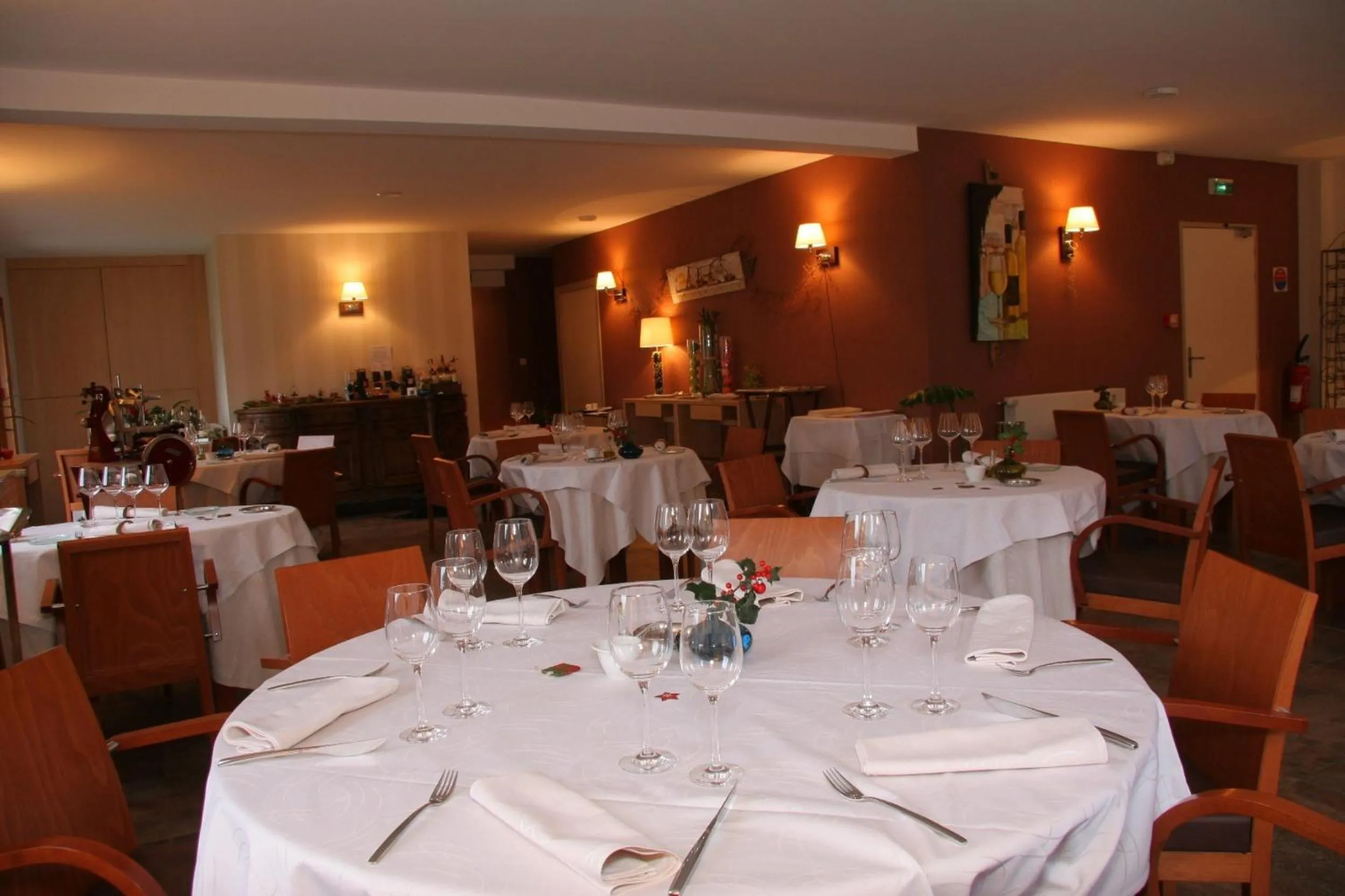Restaurant/places to eat in Hôtel Le Chalet