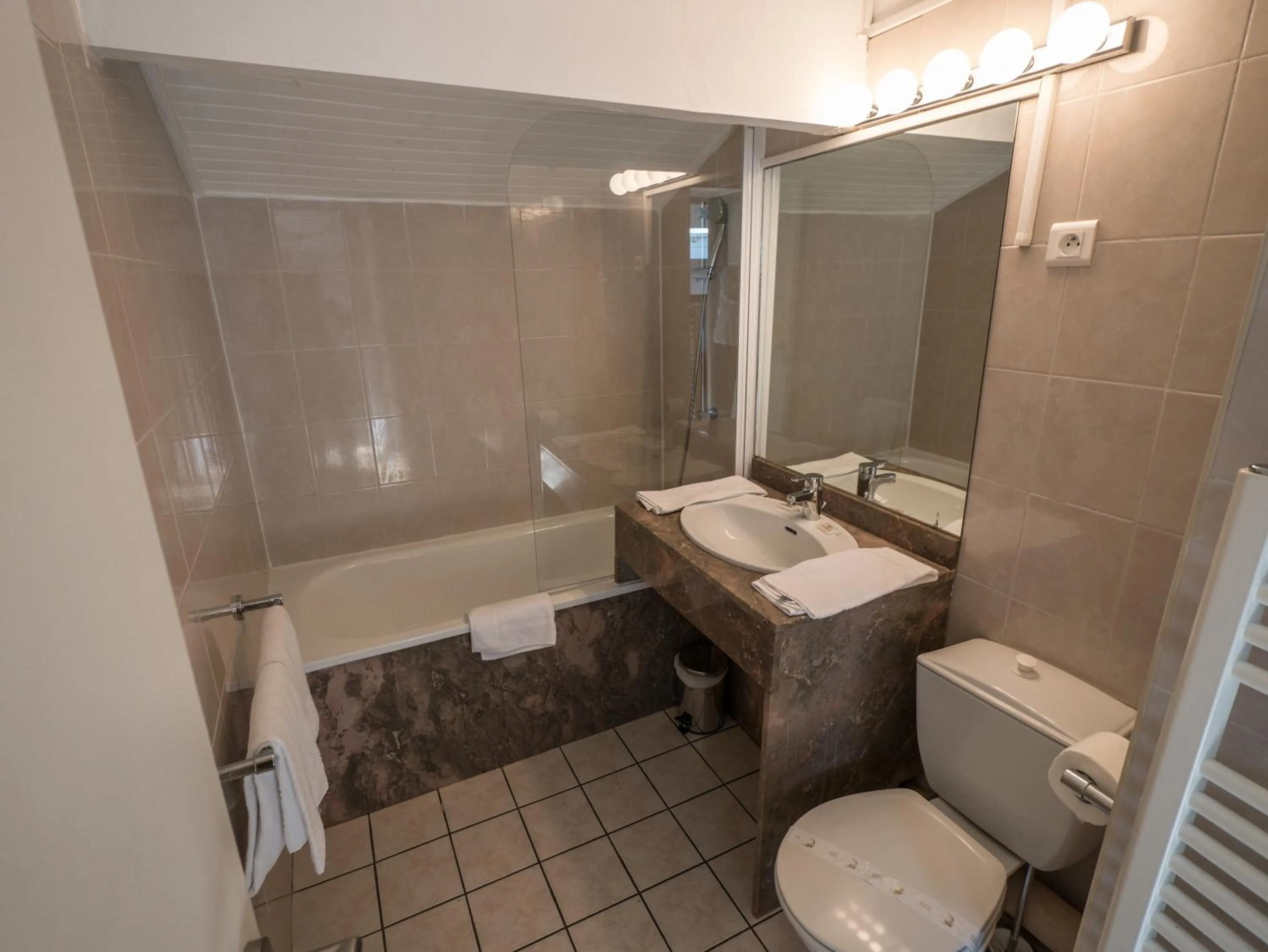 Bathroom in Résidence Mer & Golf Sokoburu