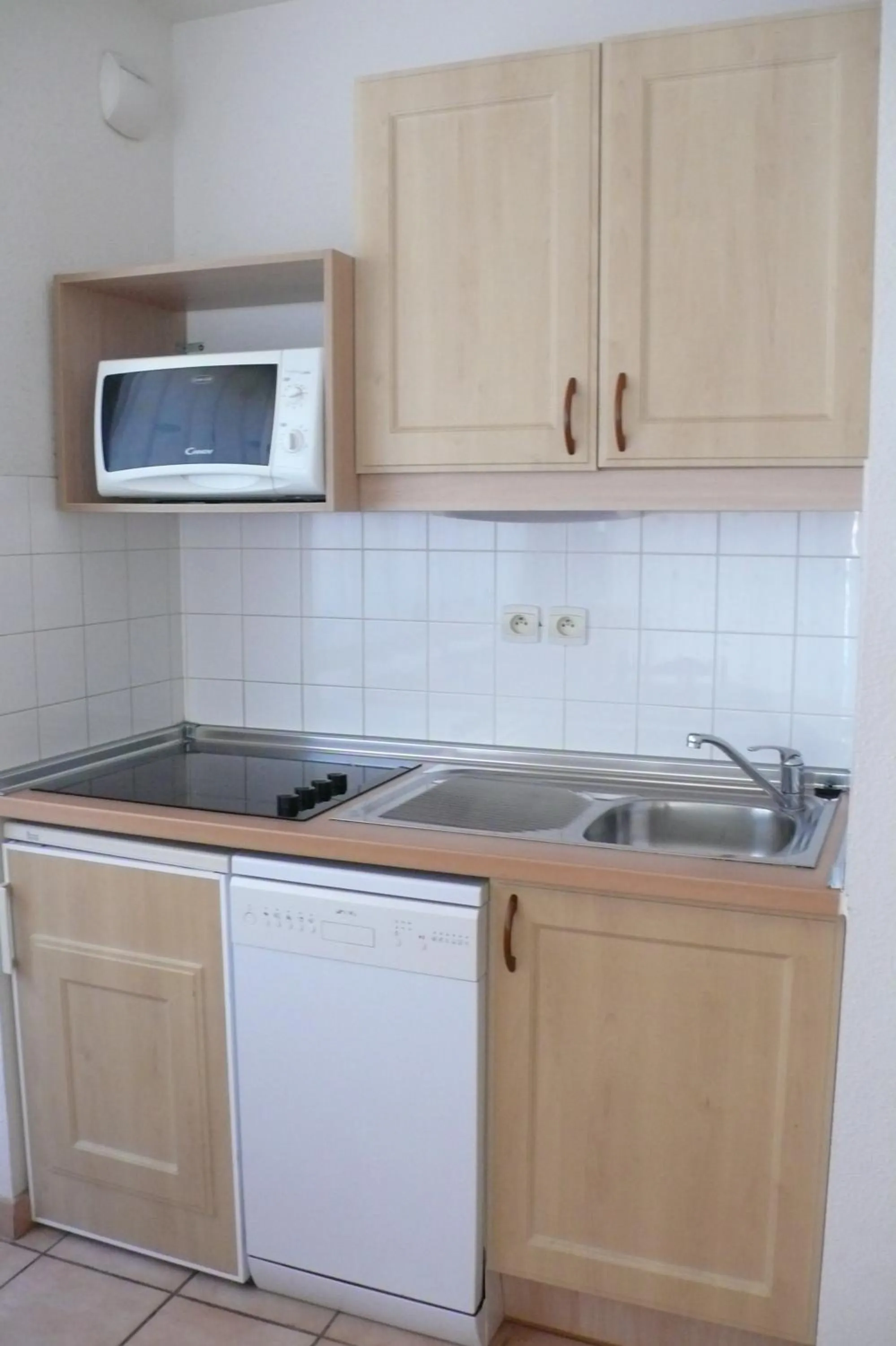 Kitchen or kitchenette in Résidence Mer & Golf Port Argelès