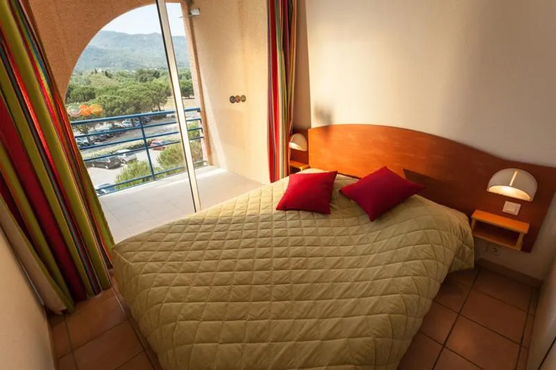 Bed in Résidence Mer & Golf Port Argelès