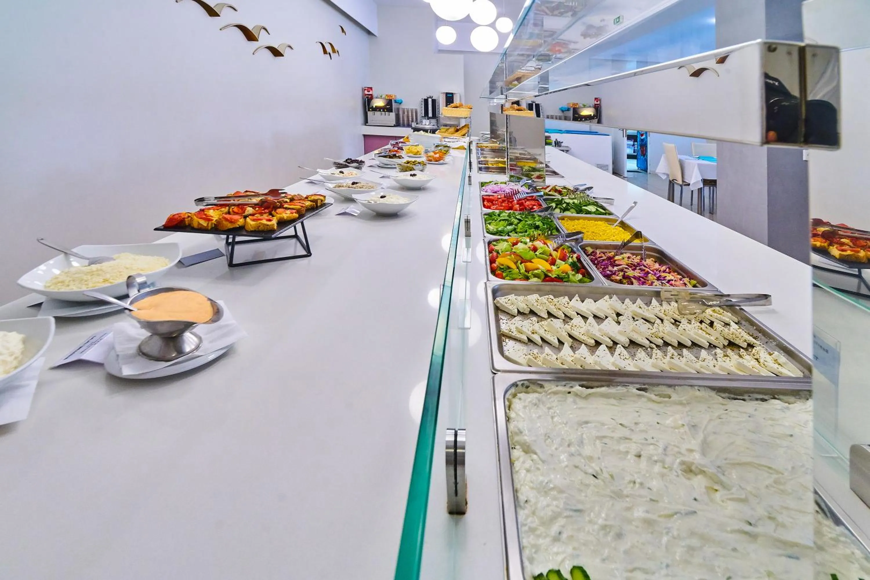 Food and drinks in Sunrise Village Hotel - All Inclusive