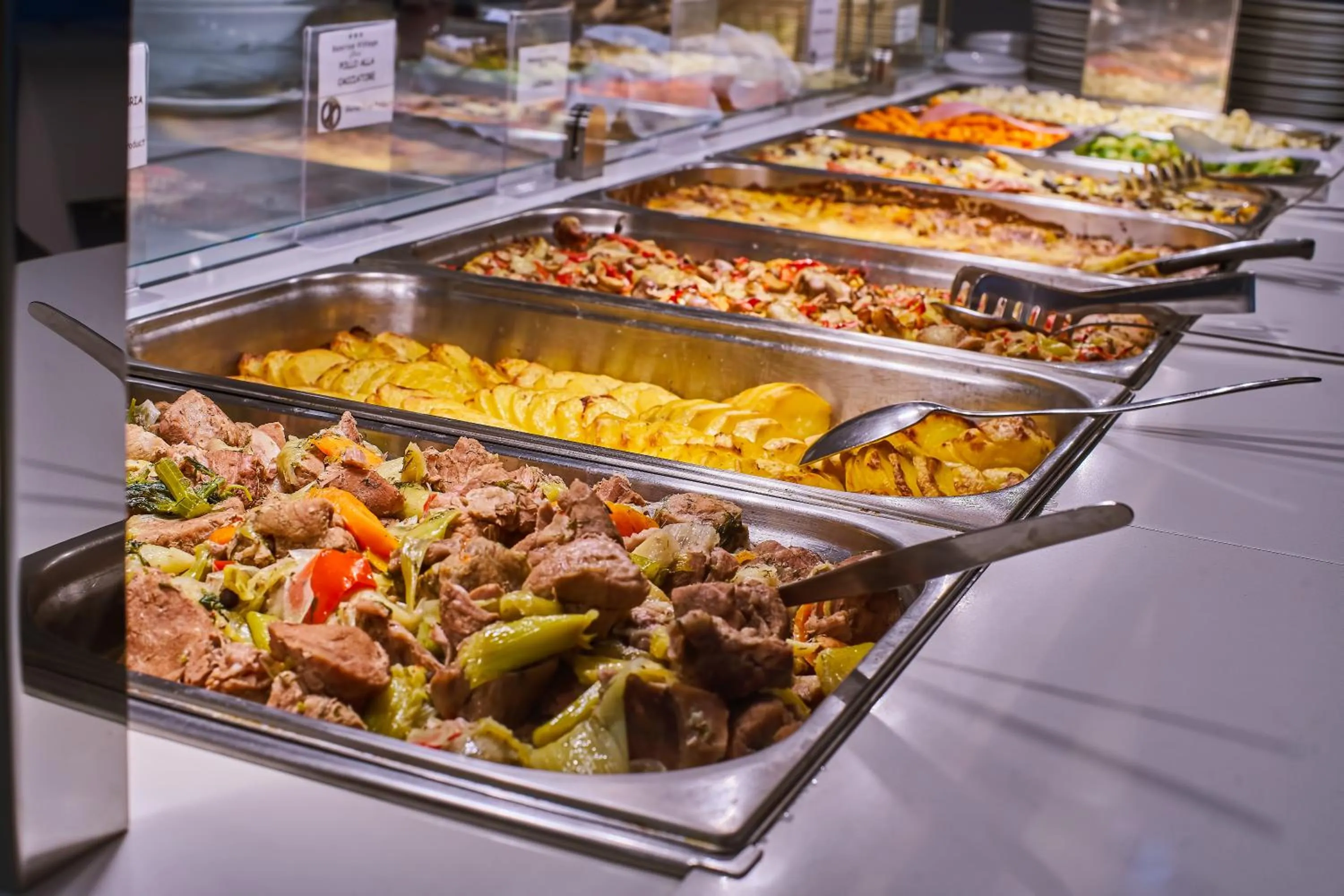 Restaurant/places to eat in Sunrise Village Hotel - All Inclusive