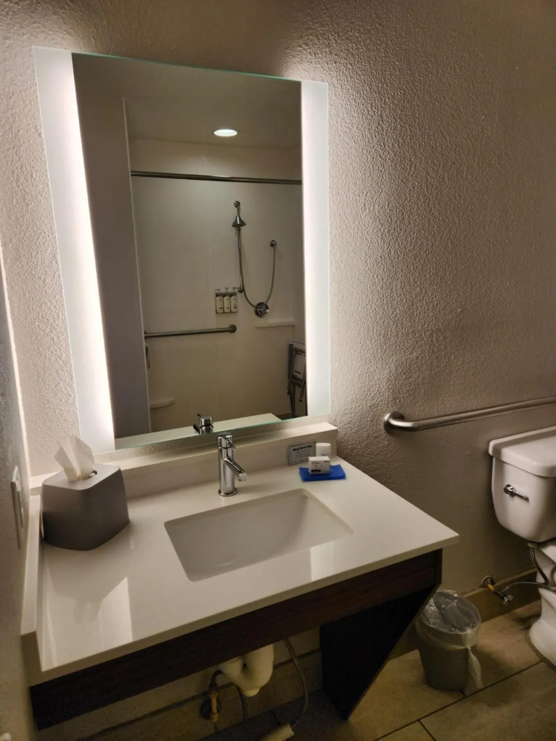 Facade/entrance in Holiday Inn Express Crystal River by IHG