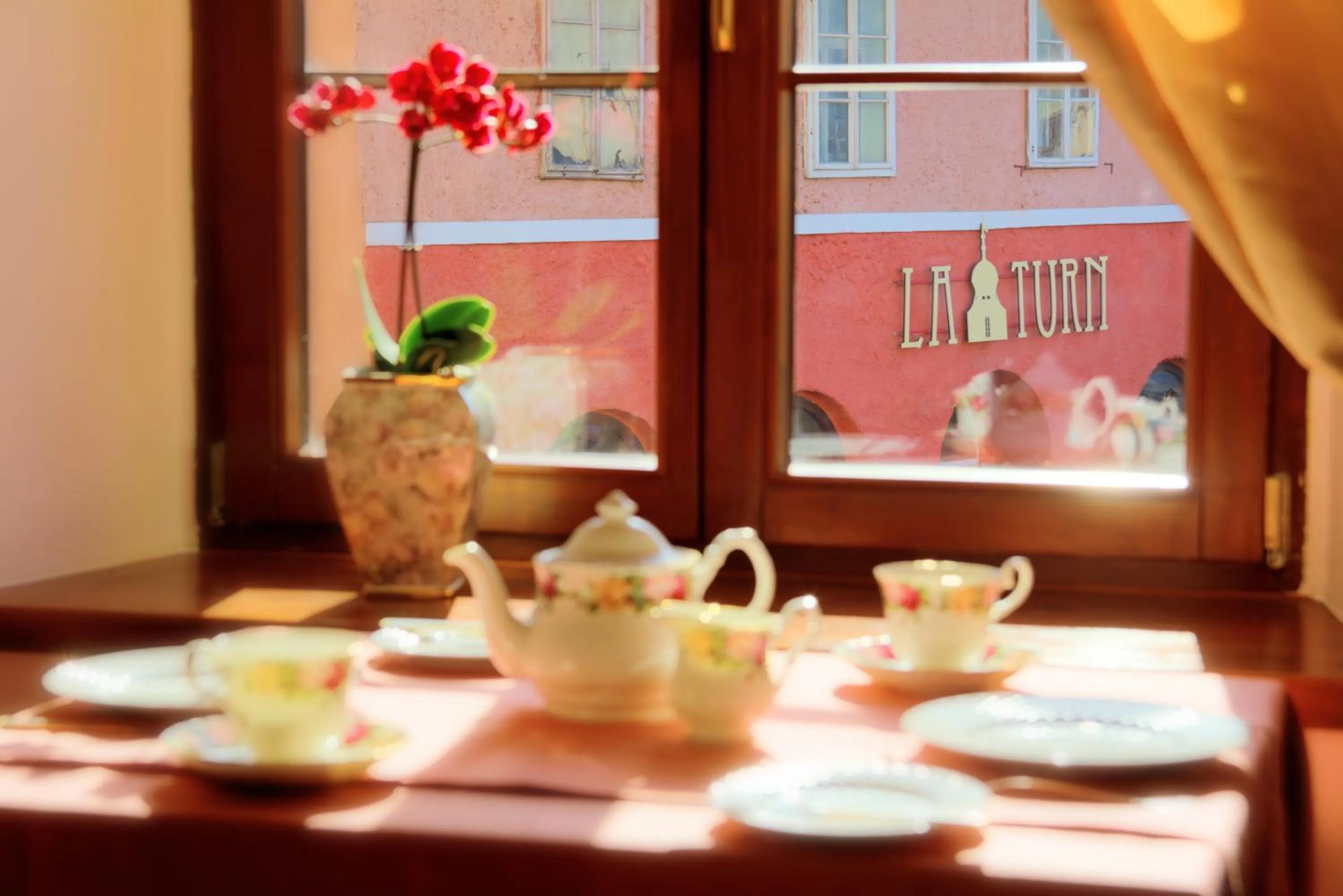 Restaurant/places to eat in Hotel The Council