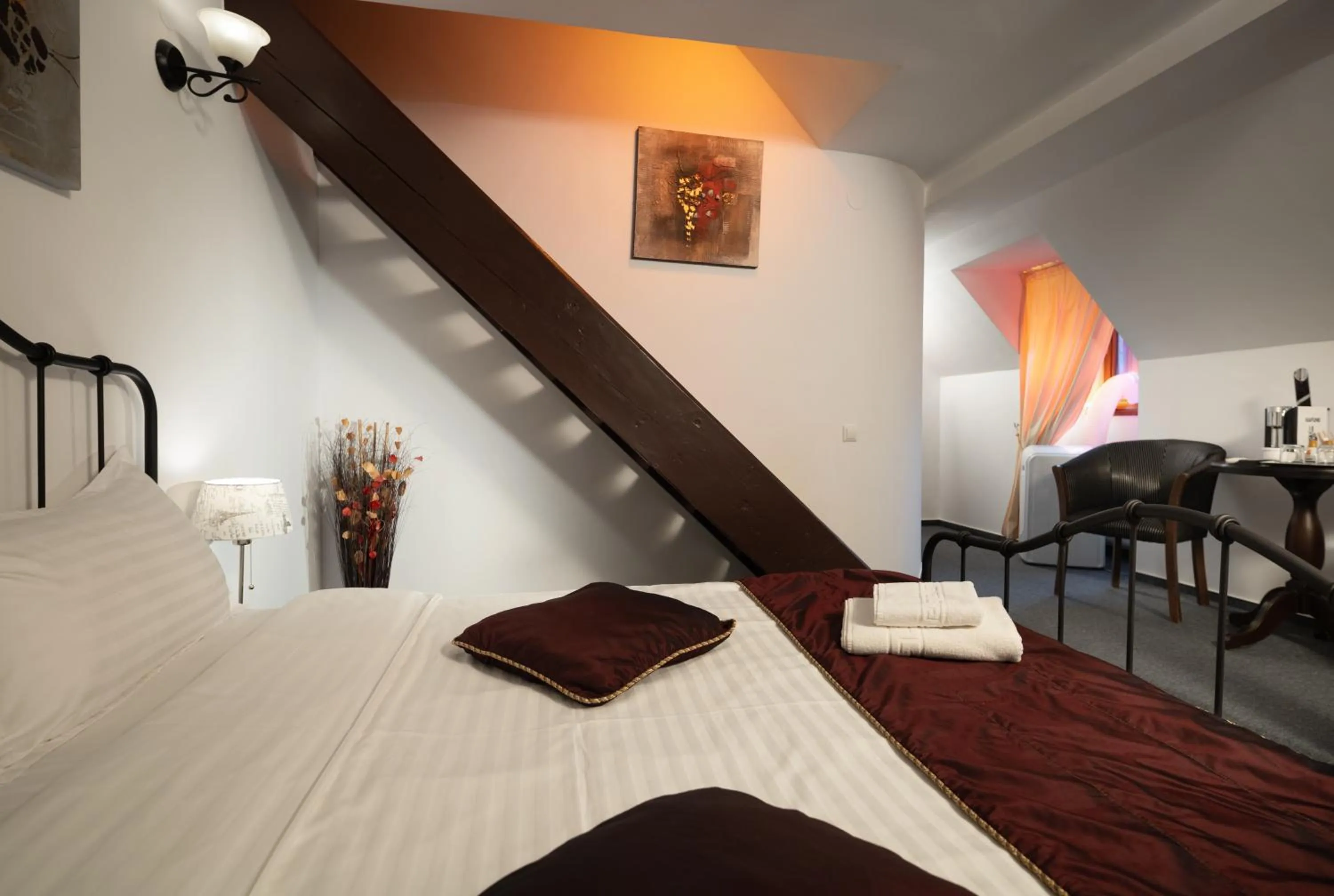 Bed in Hotel The Council