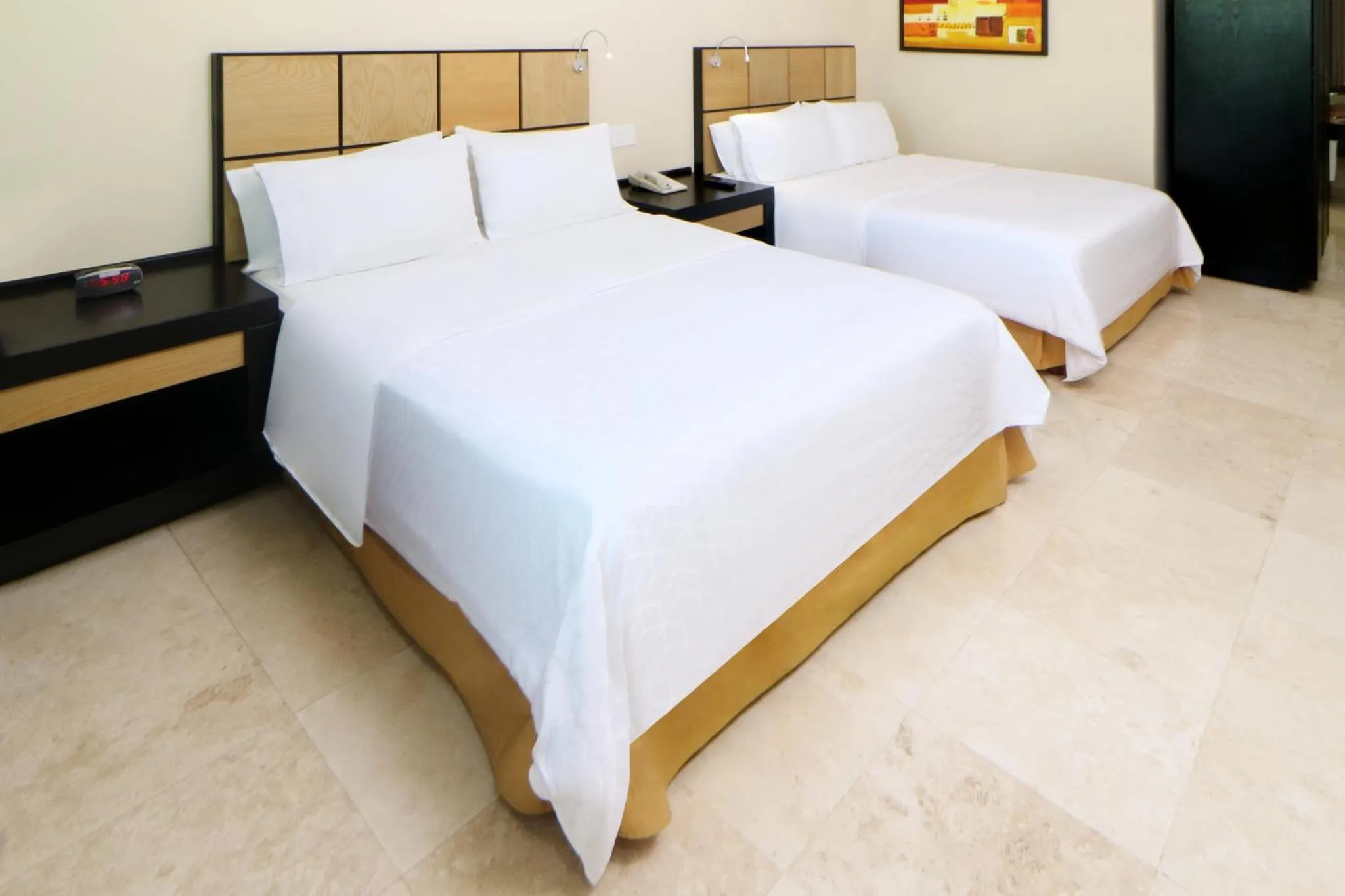 Photo of the whole room, Bed in Holiday Inn Express Ciudad Del Carmen by IHG