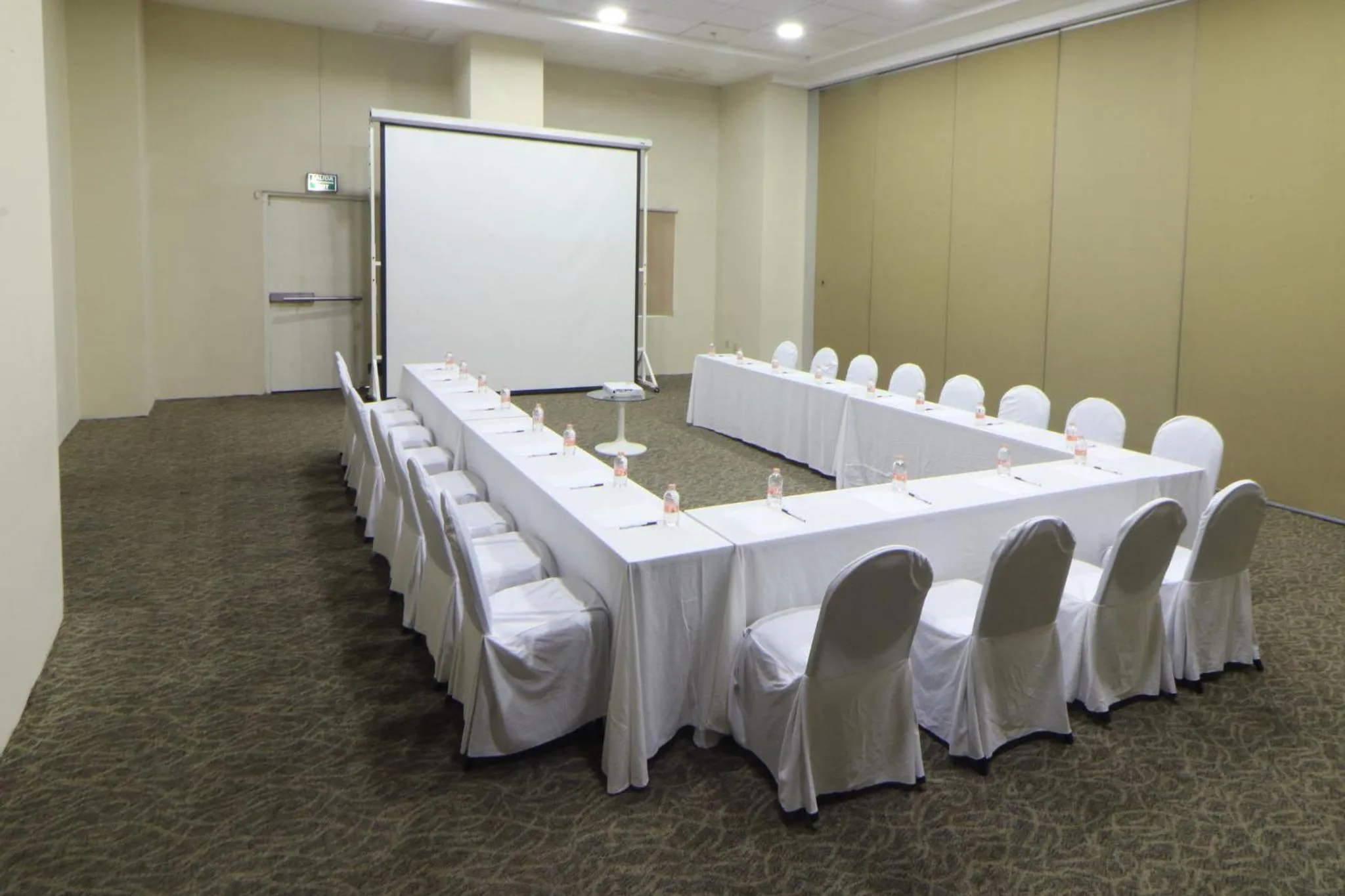 Meeting/conference room in Holiday Inn Express Ciudad Del Carmen by IHG