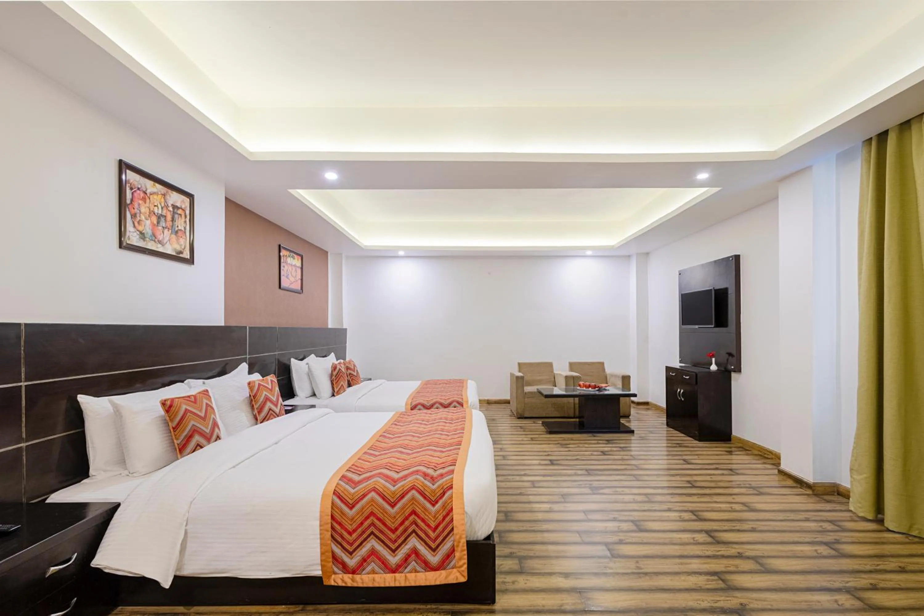 Photo of the whole room, Bed in Sterling Kufri