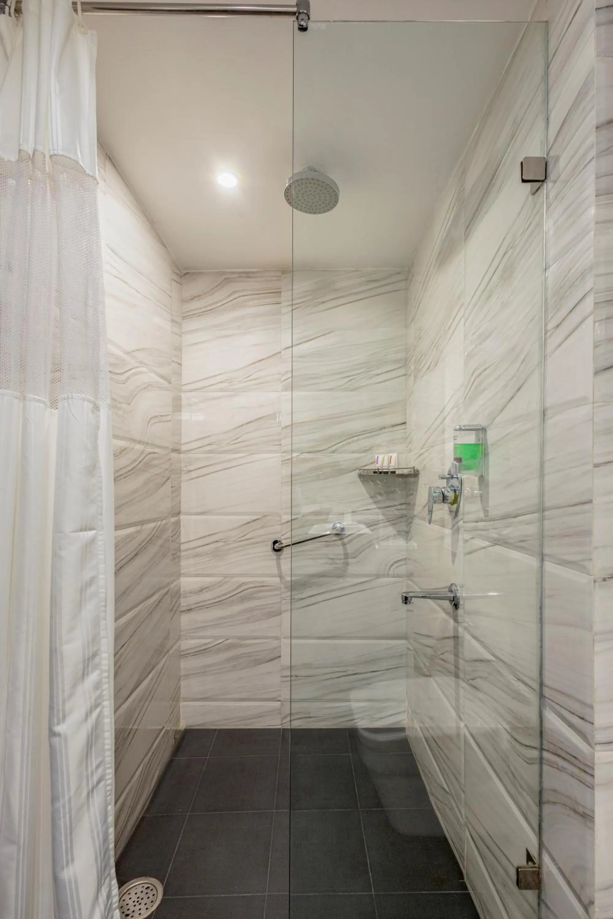 Bathroom in Sterling Kufri