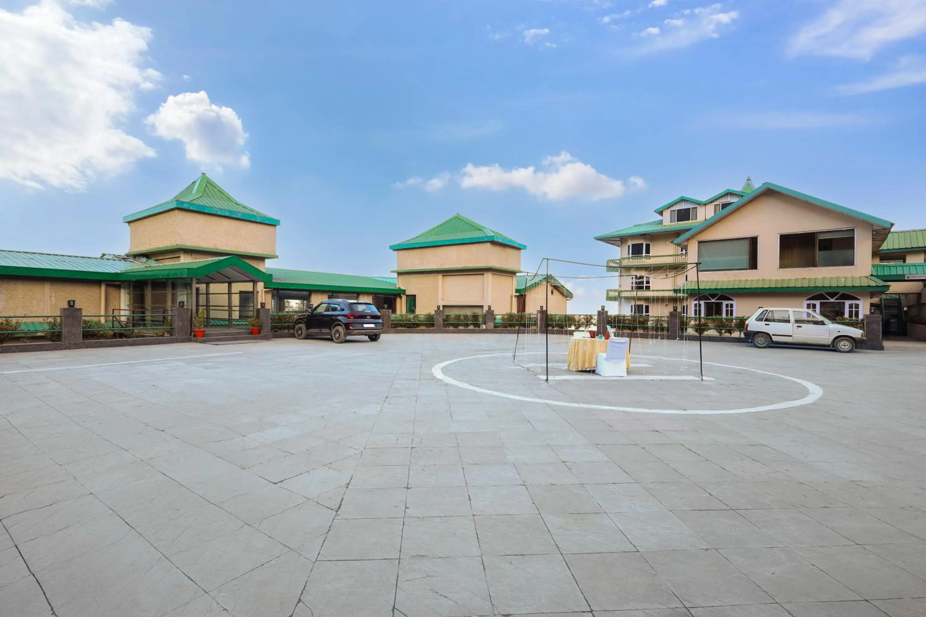 Property building in Sterling Kufri