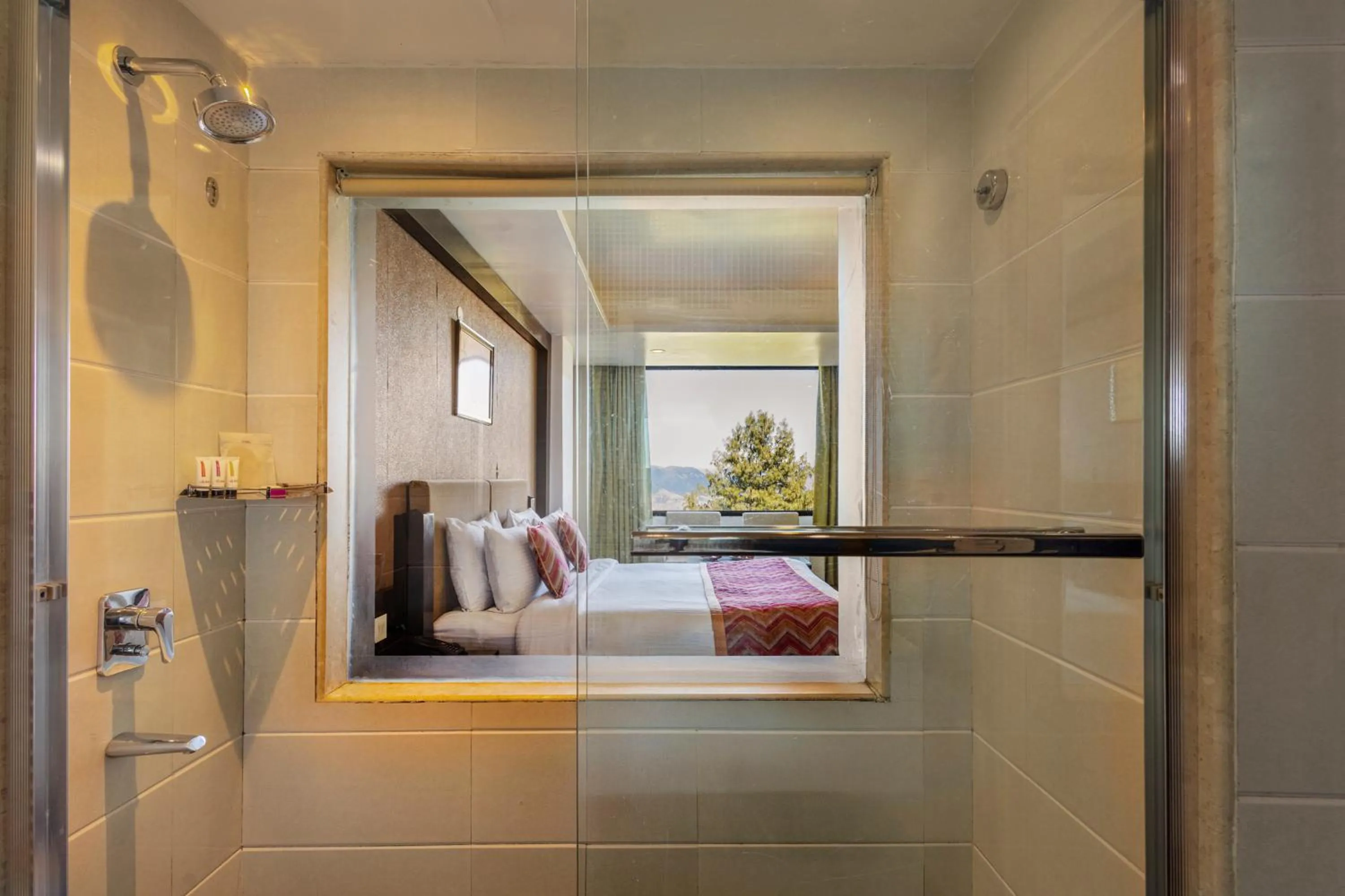 Bedroom, Bed in Sterling Kufri