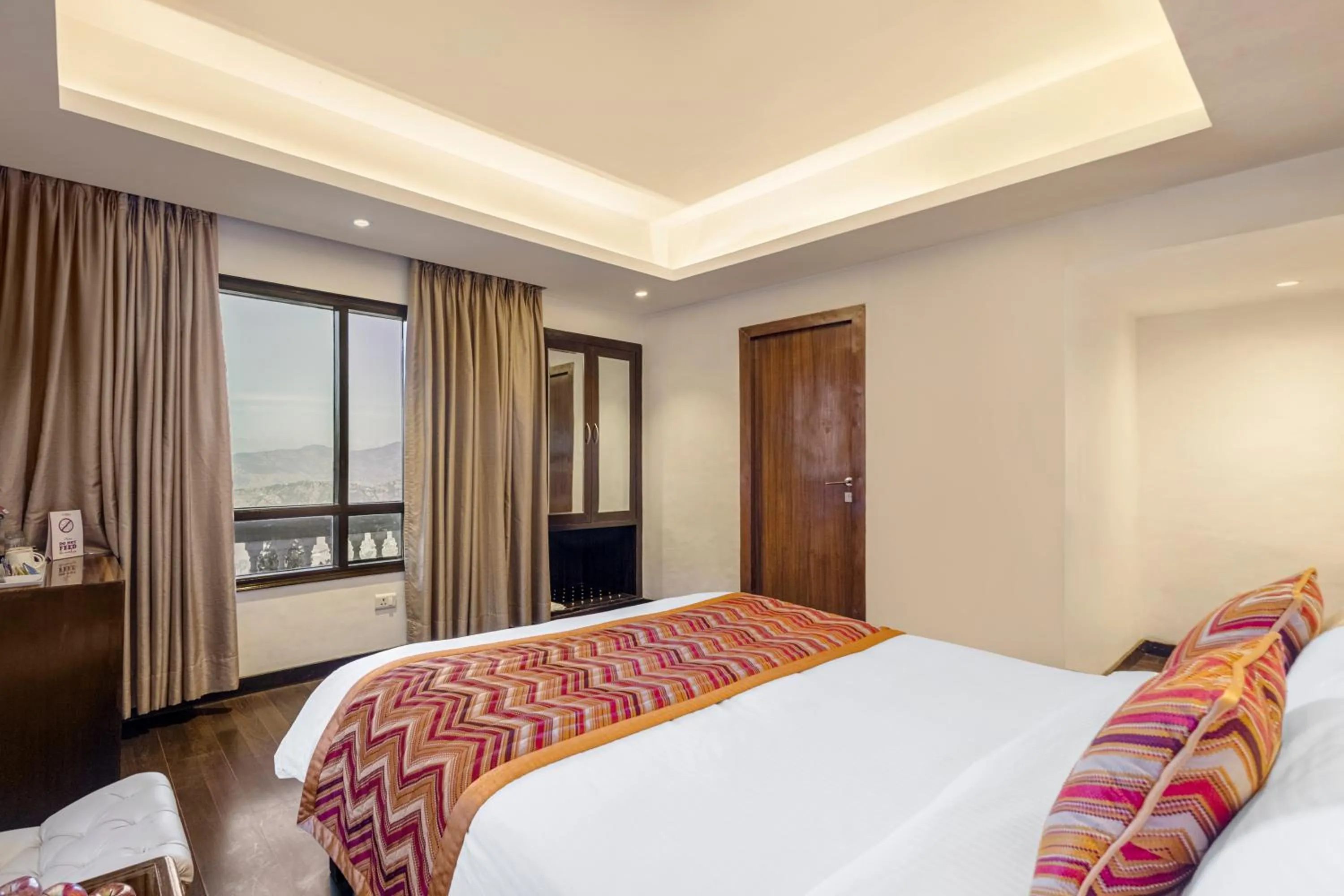 Bedroom, Bed in Sterling Kufri