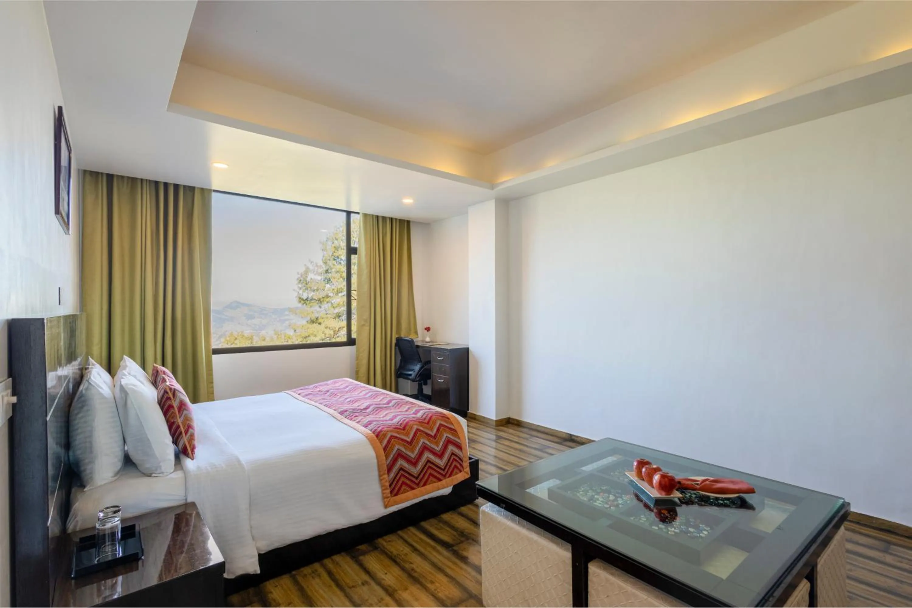 Bedroom, Bed in Sterling Kufri