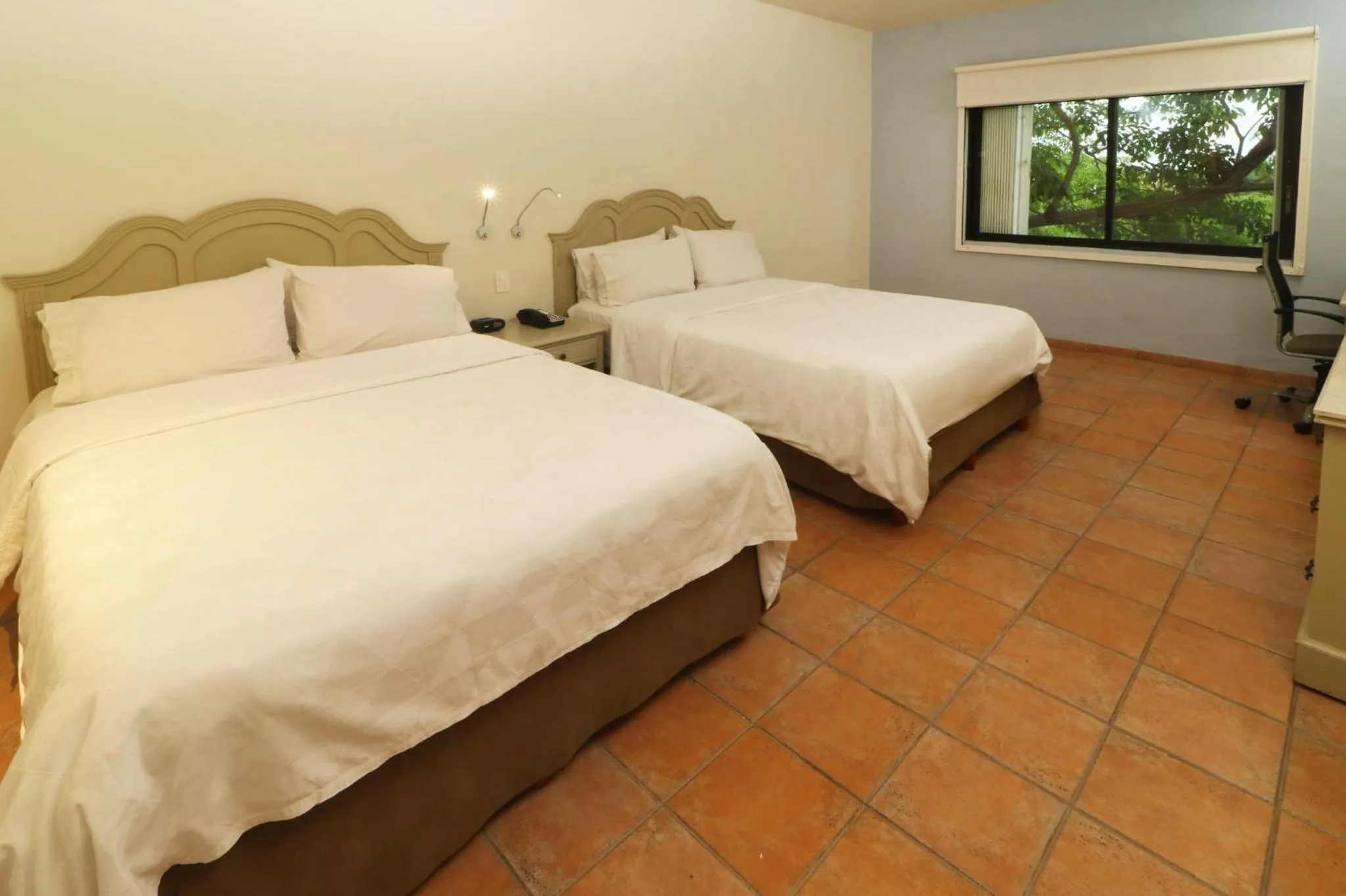 Photo of the whole room, Bed in Holiday Inn Ciudad Del Carmen by IHG