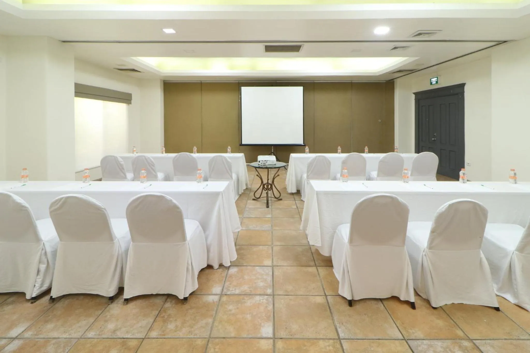 Meeting/conference room in Holiday Inn Ciudad Del Carmen by IHG