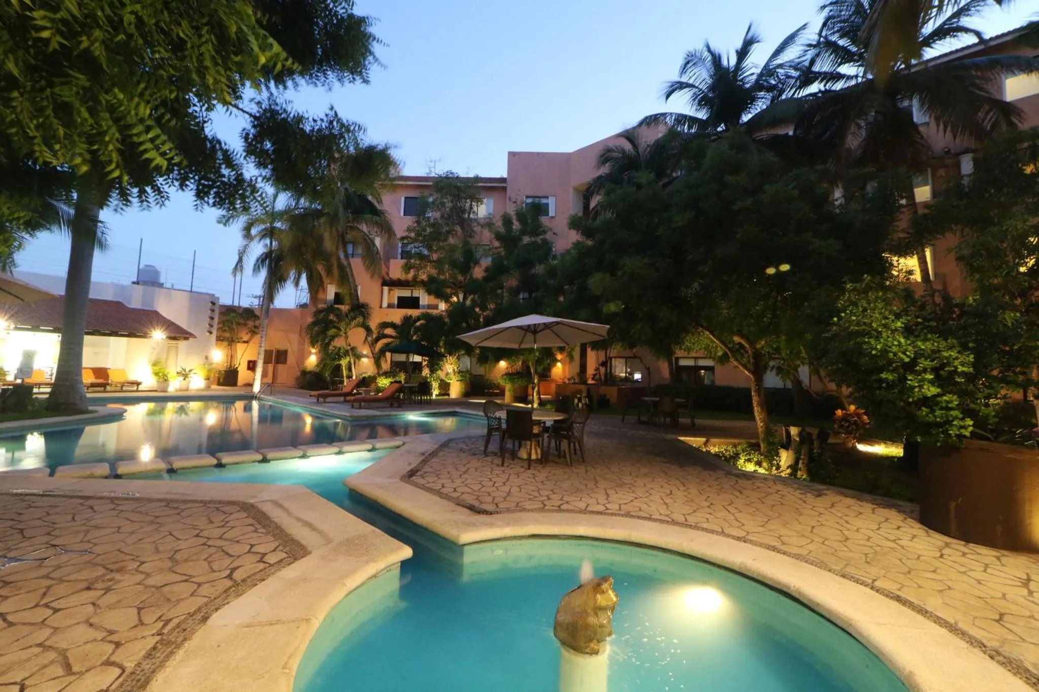 Swimming pool in Holiday Inn Ciudad Del Carmen by IHG