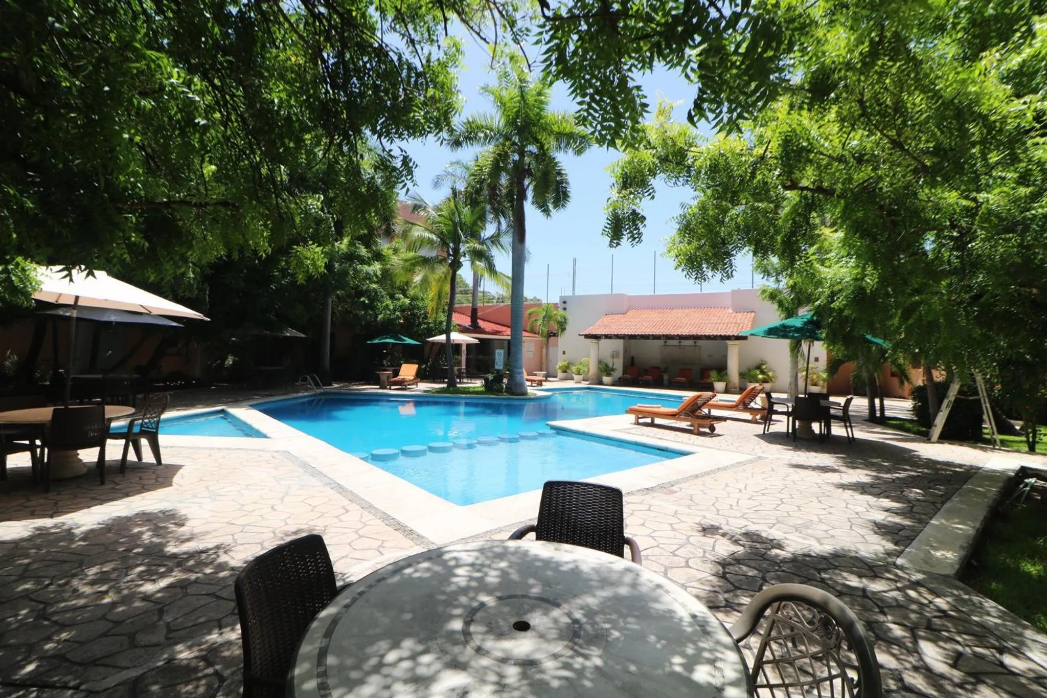 Swimming pool in Holiday Inn Ciudad Del Carmen by IHG