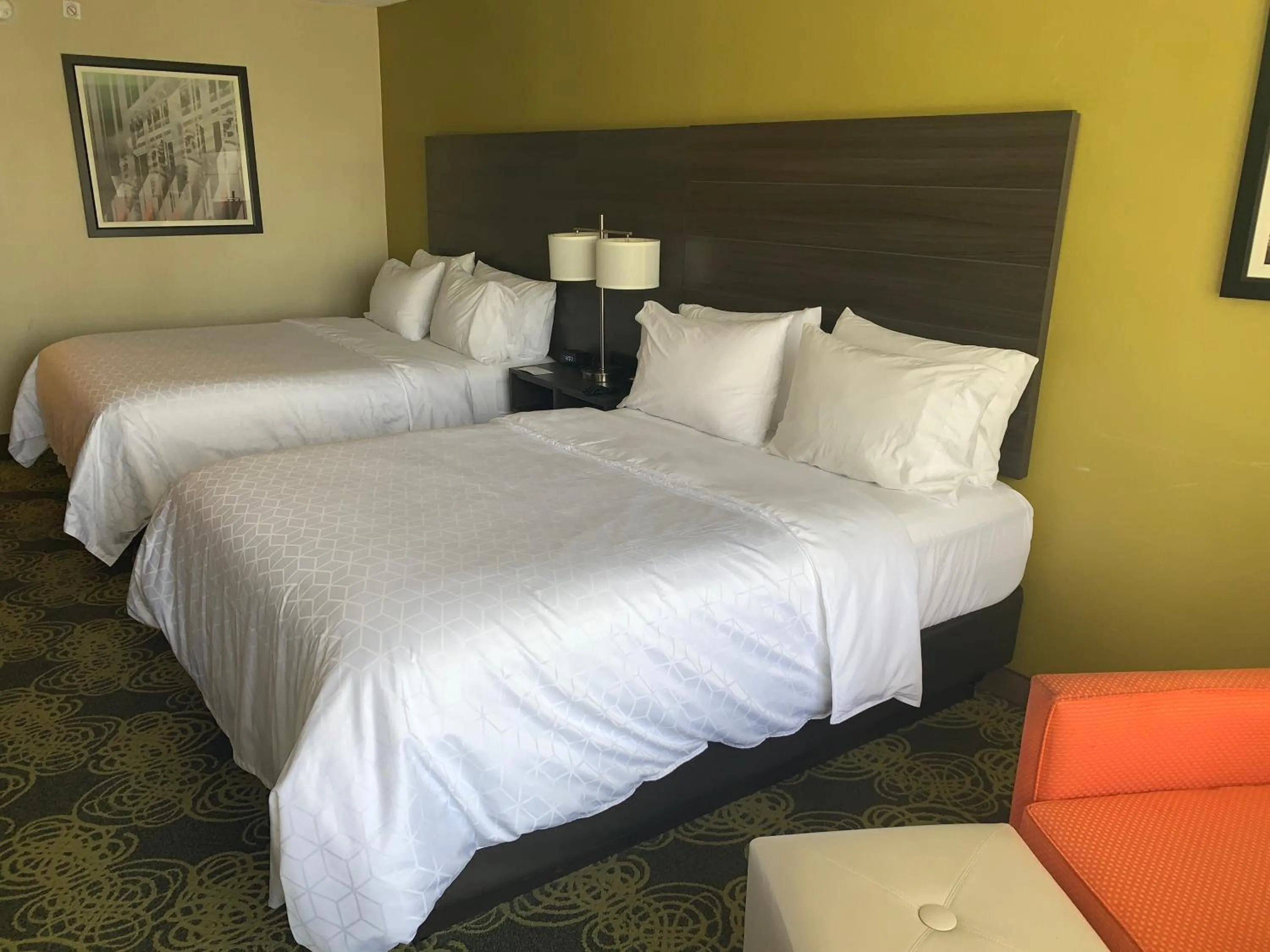 Bed in Holiday Inn University Area Charlottesville by IHG