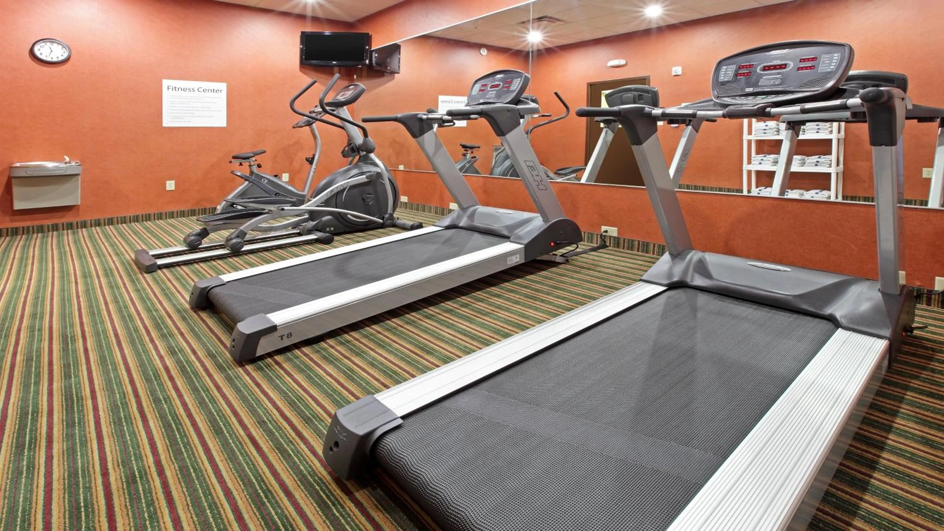 Spa and wellness centre/facilities in Holiday Inn Garland by IHG