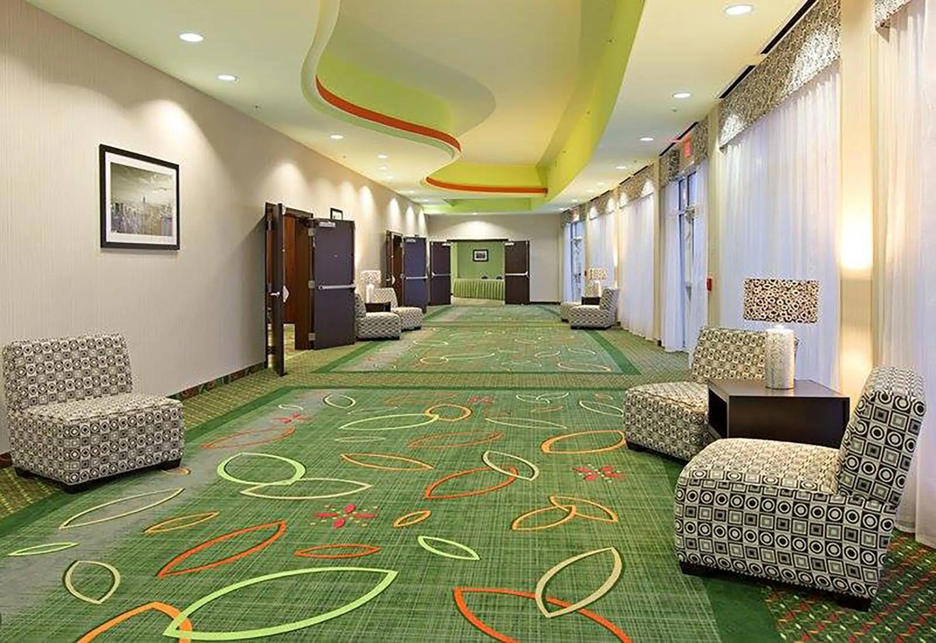 Meeting/conference room in Holiday Inn Garland by IHG