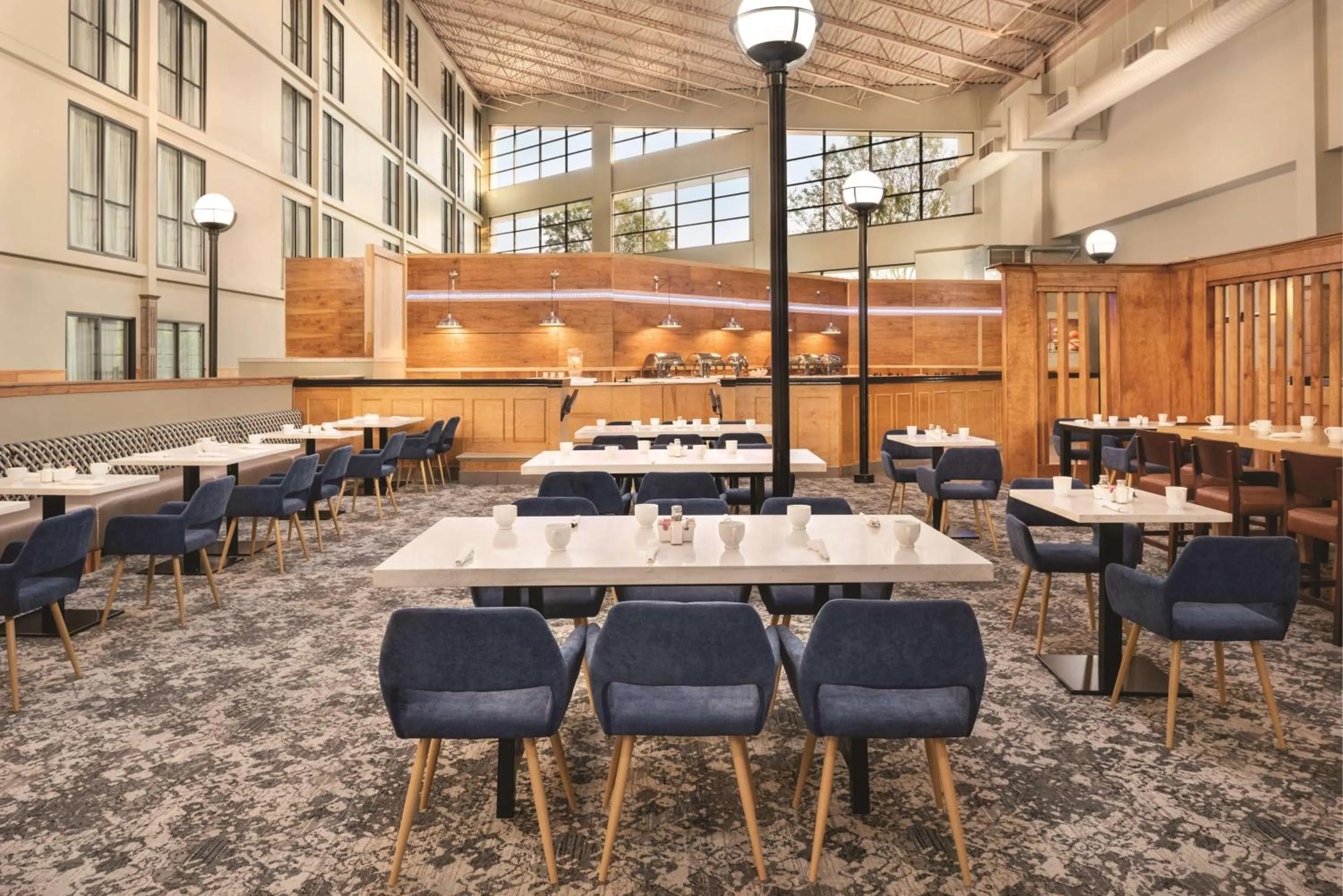 Restaurant/places to eat in Wyndham Garden Conference Center Champaign - Urbana