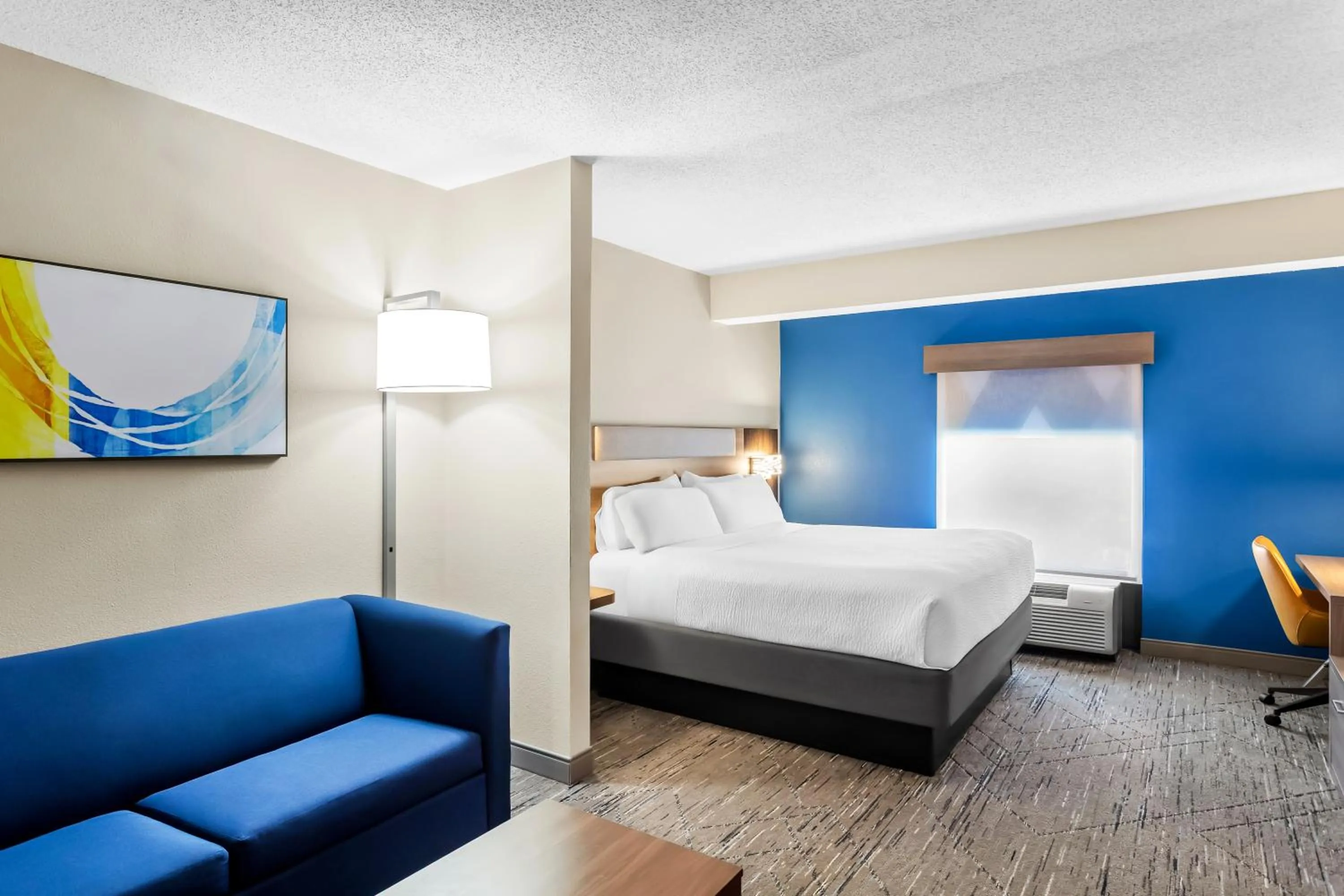Guests, Bed in Holiday Inn Express Hotel & Suites Charleston-Southridge by IHG