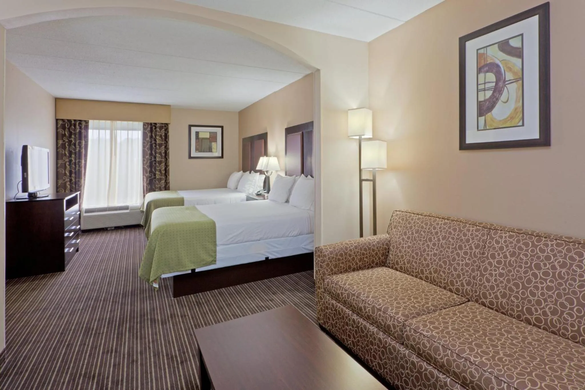 Photo of the whole room, Bed in Holiday Inn Express Hotel & Suites Charleston-Southridge by IHG