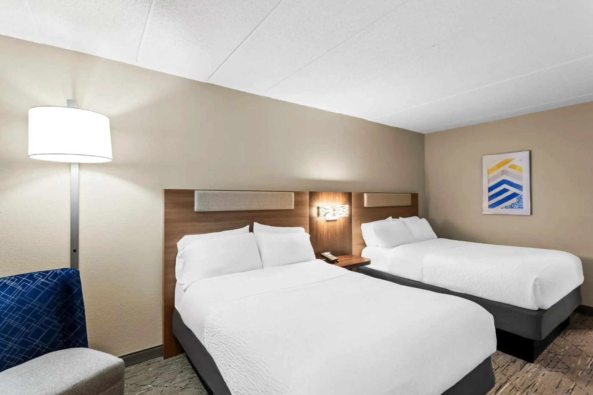Photo of the whole room, Bed in Holiday Inn Express Hotel & Suites Charleston-Southridge by IHG