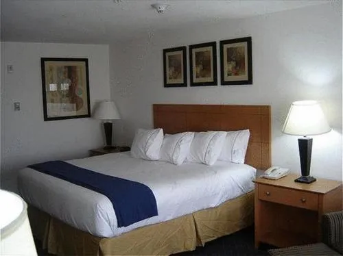 Bed in Holiday Inn Express Hotel & Suites Carlsbad by IHG