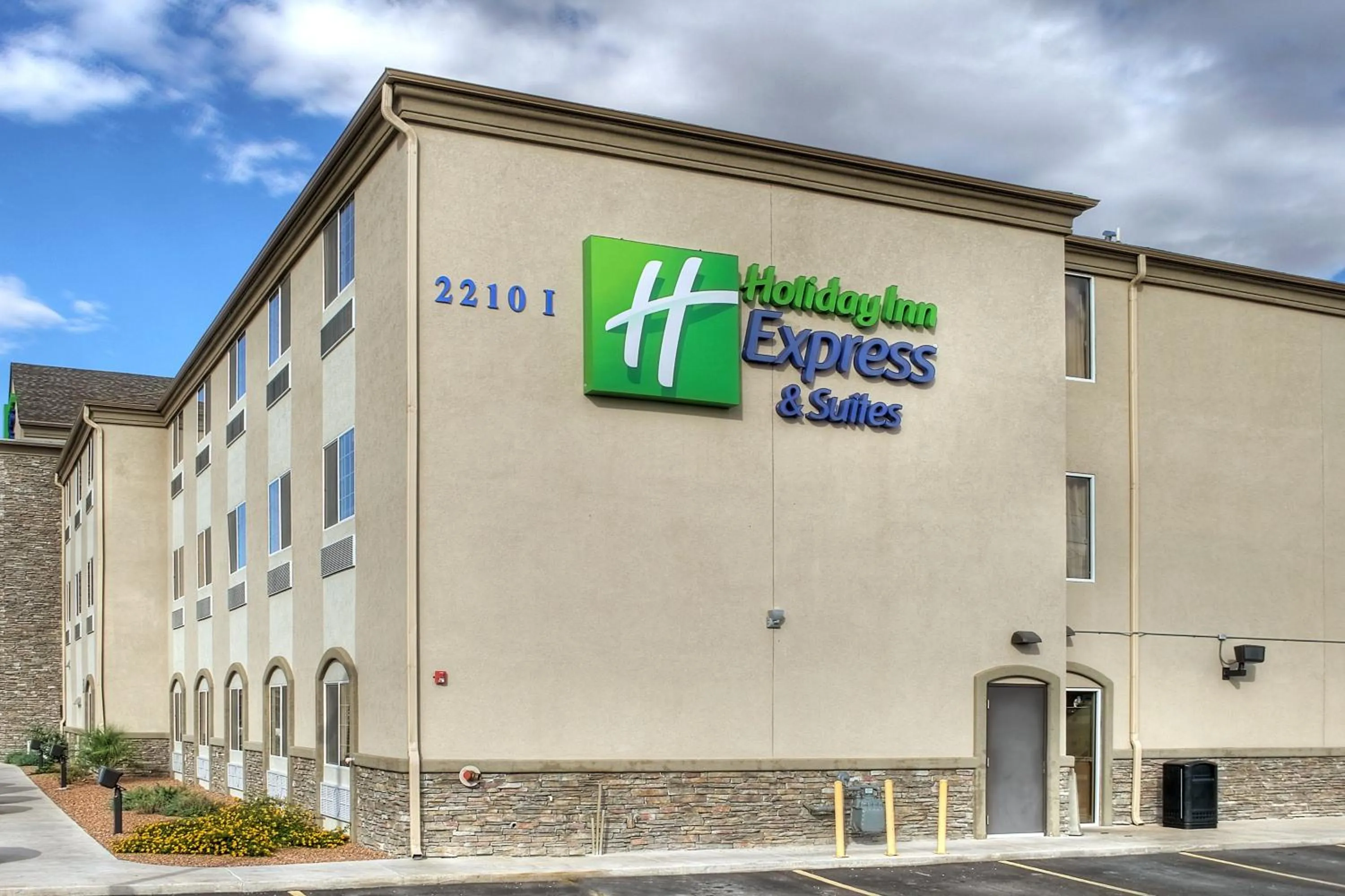 Property building in Holiday Inn Express Hotel & Suites Carlsbad by IHG