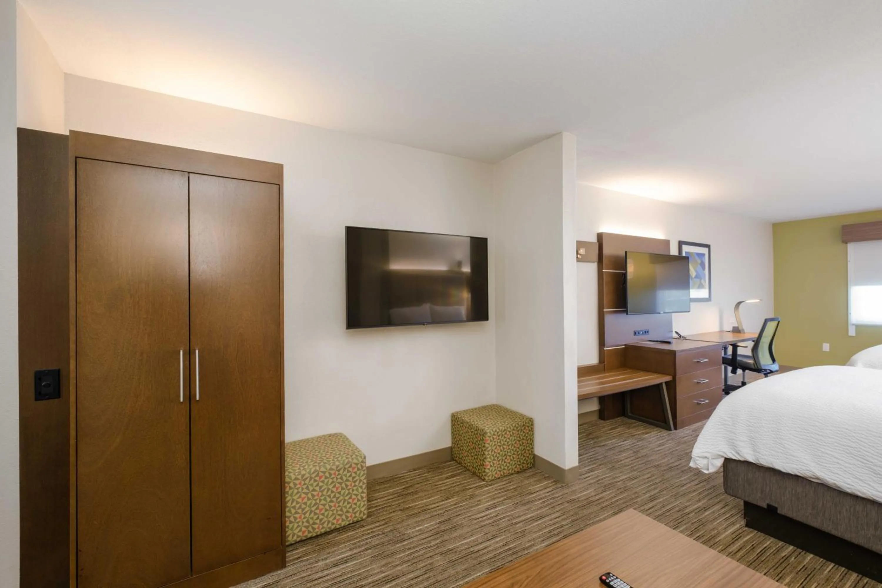 Bed in Holiday Inn Express Hotel & Suites Carlsbad by IHG