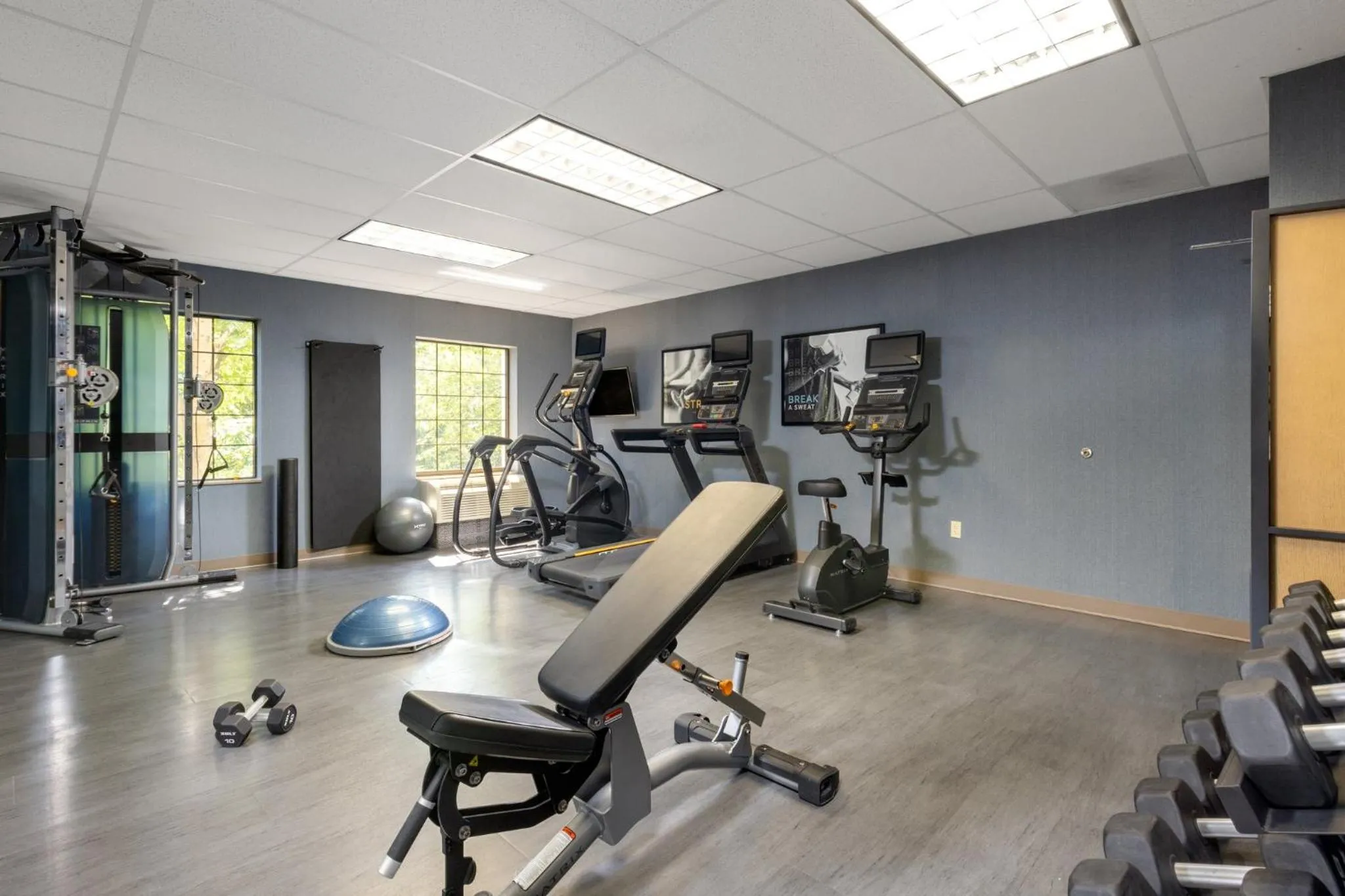 Spa and wellness centre/facilities in Staybridge Suites Rogers - Bentonville, an IHG Hotel
